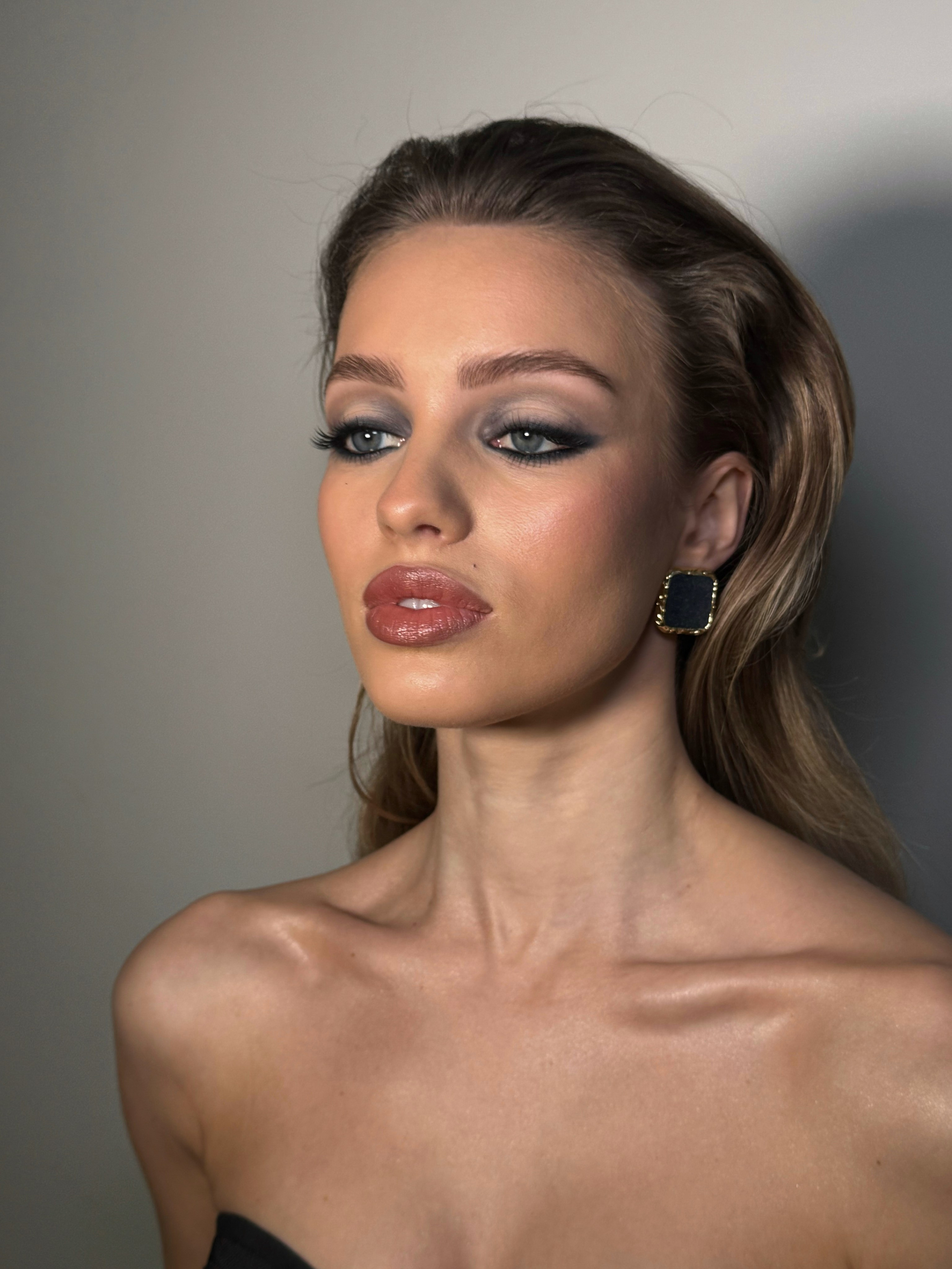 Курс «Повышение для визажистов». Свадебный визажист и стилист по прическам в Москве