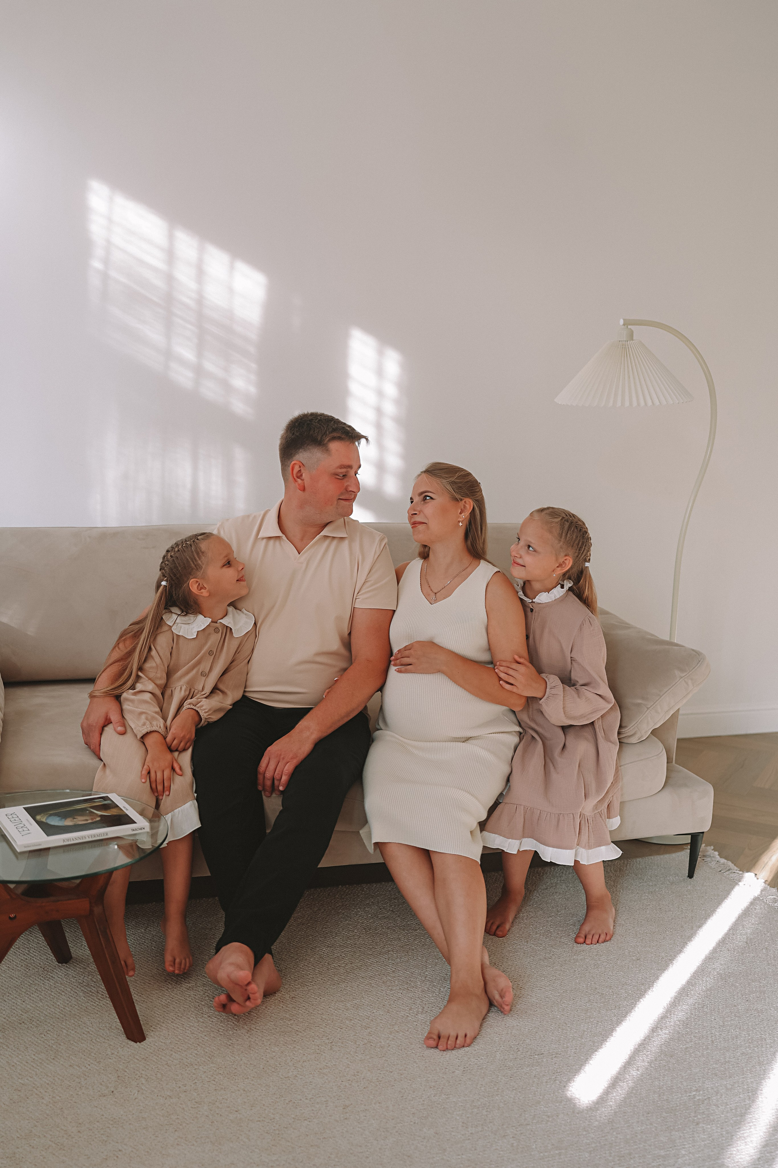 Квартира (беременность). Семейный фотограф Тюмень, фотограф на роды Салмина Мария