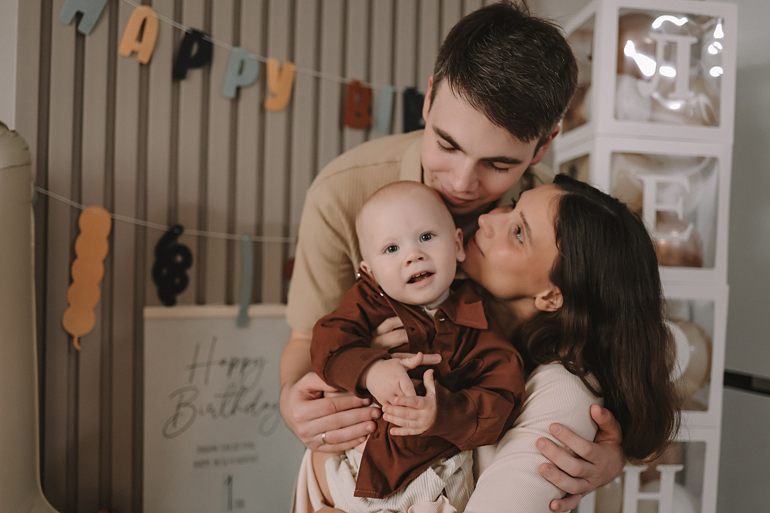 1 год Леону. Семейный фотограф Тюмень, фотограф на роды Салмина Мария