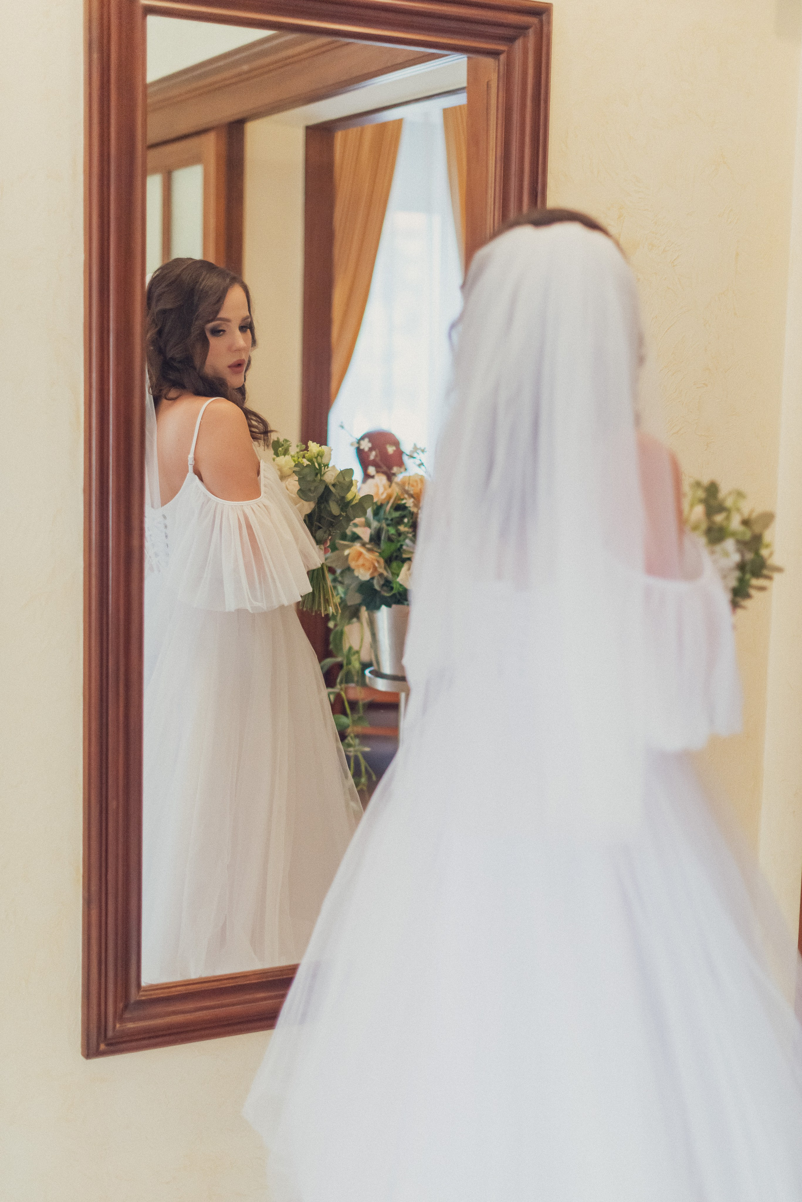 •Wedding. Фотограф Ксения Шевкопляс. г. Калининград. Кинематографический стиль — эстетика и истории, рассказанные через объектив