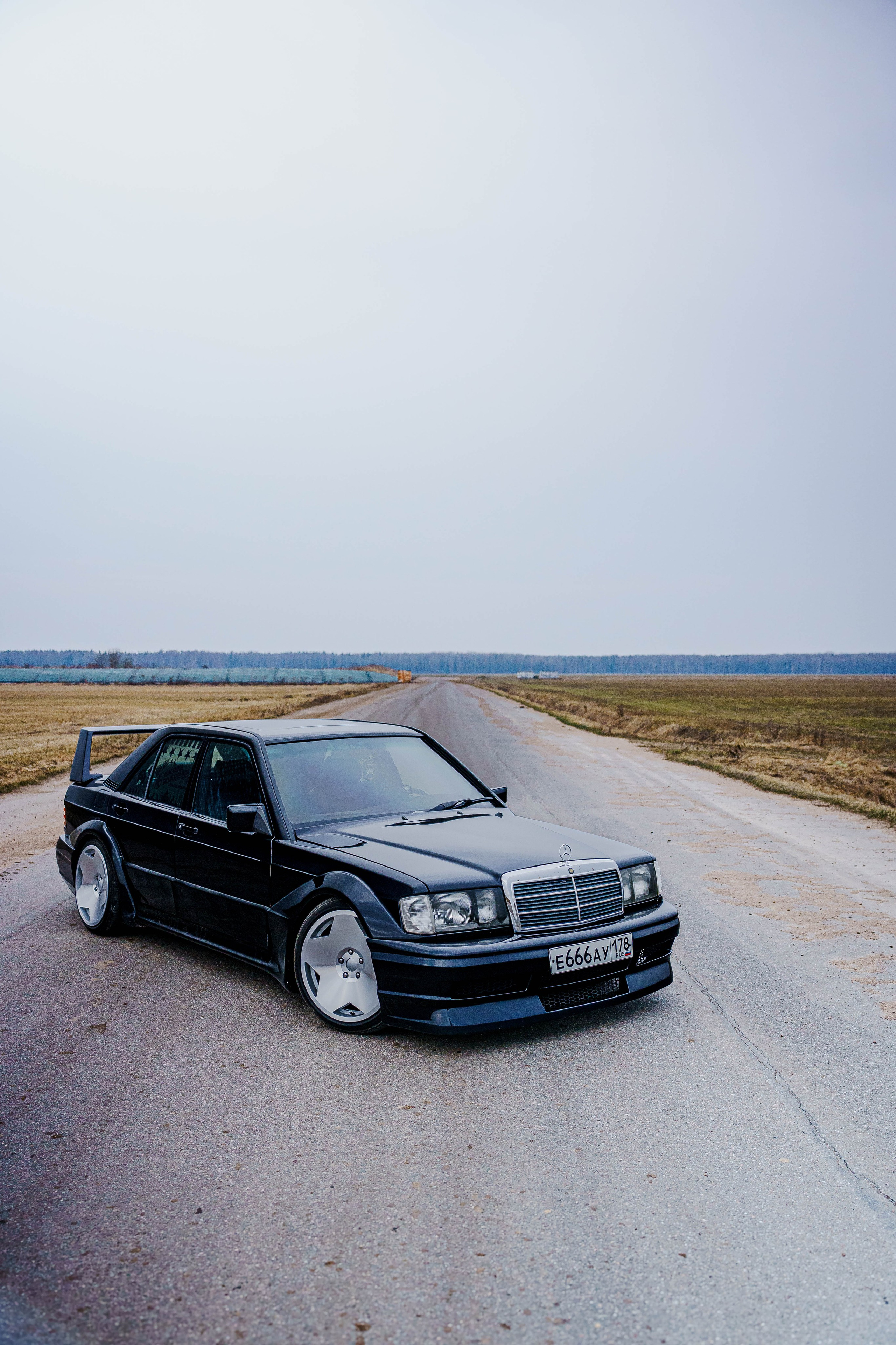 Mercedes 190e. Александр СМИ