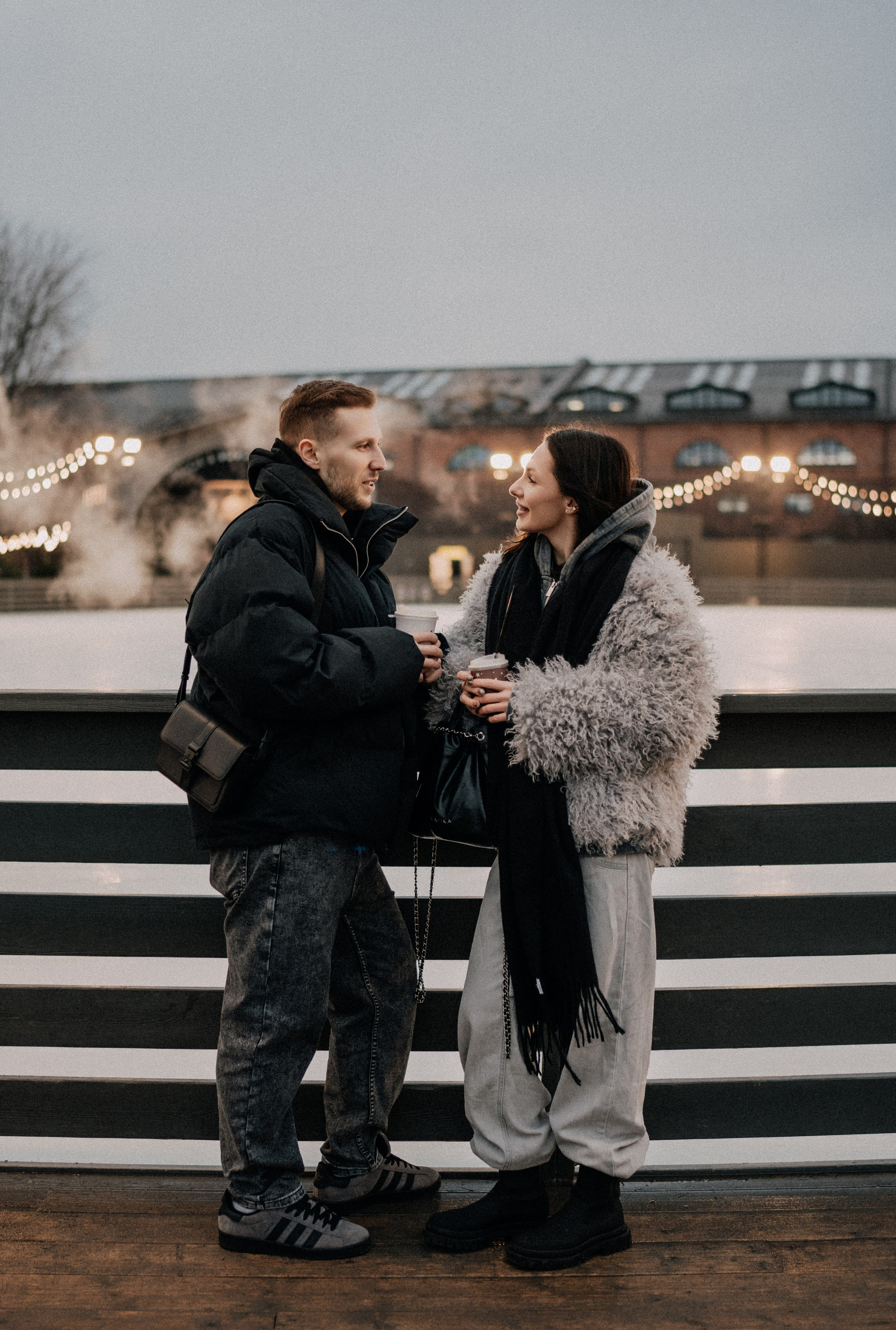 Парная фотосессия на катке. Федосова Елизавета - фотограф Санкт-Петербург. Фотосессия Новая Голландия.