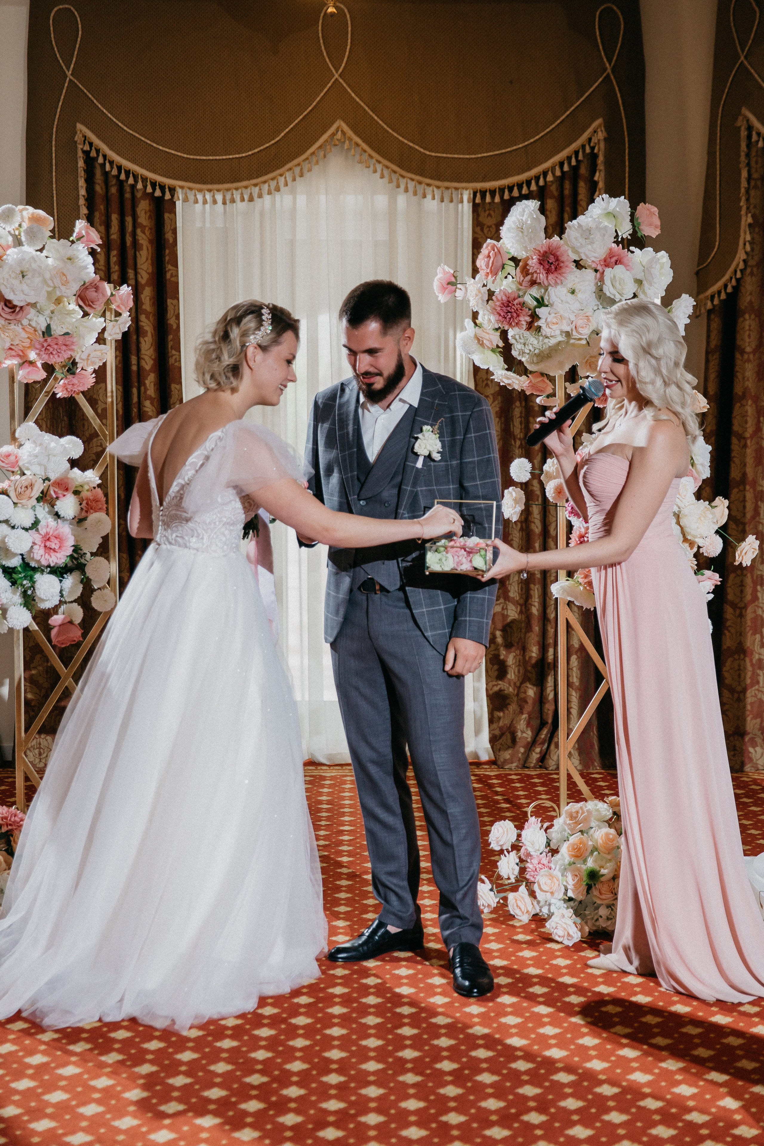 Антон и Анастасия. Свадебный и семейный фотограф в Волгограде Галина Микитинская