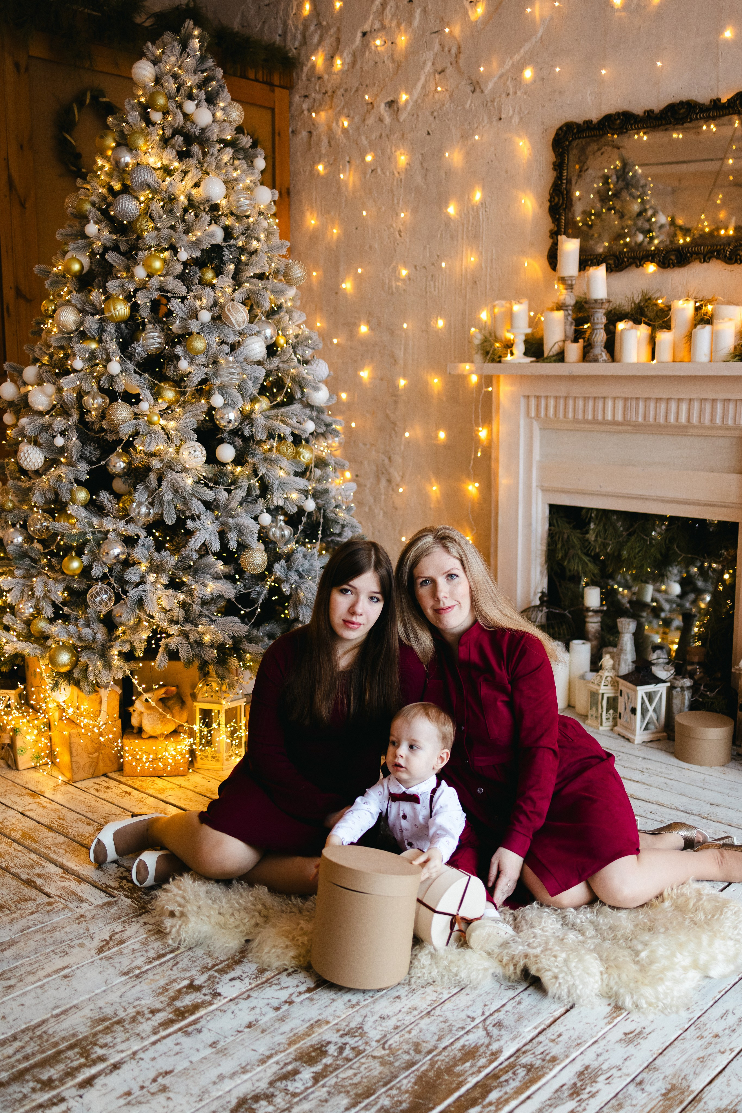 Новогодняя семейная с малышом. Семейный фотограф г. Тюмень