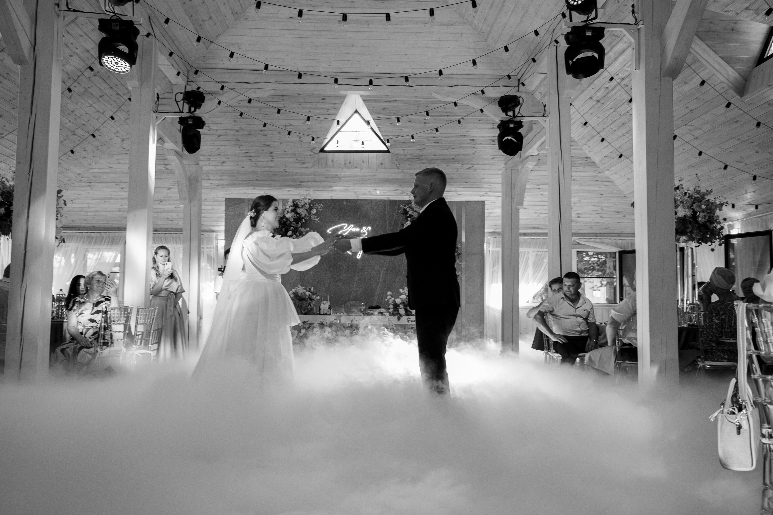 Стильная свадебная фотосессия Москва | Свадебный фотограф. Фотограф брендов и бизнеса в Москве Алексей Сентюрин