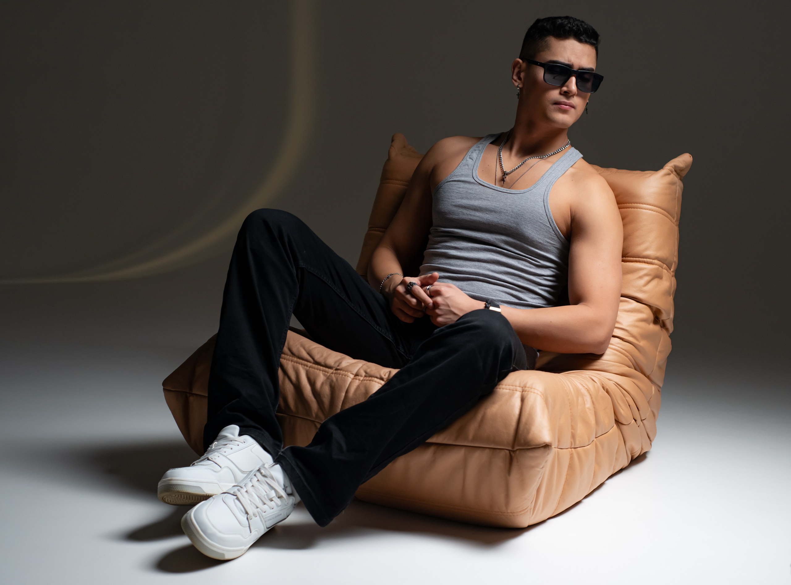 Мужской портрет. Фотография — это миг, который фиксирует вечность