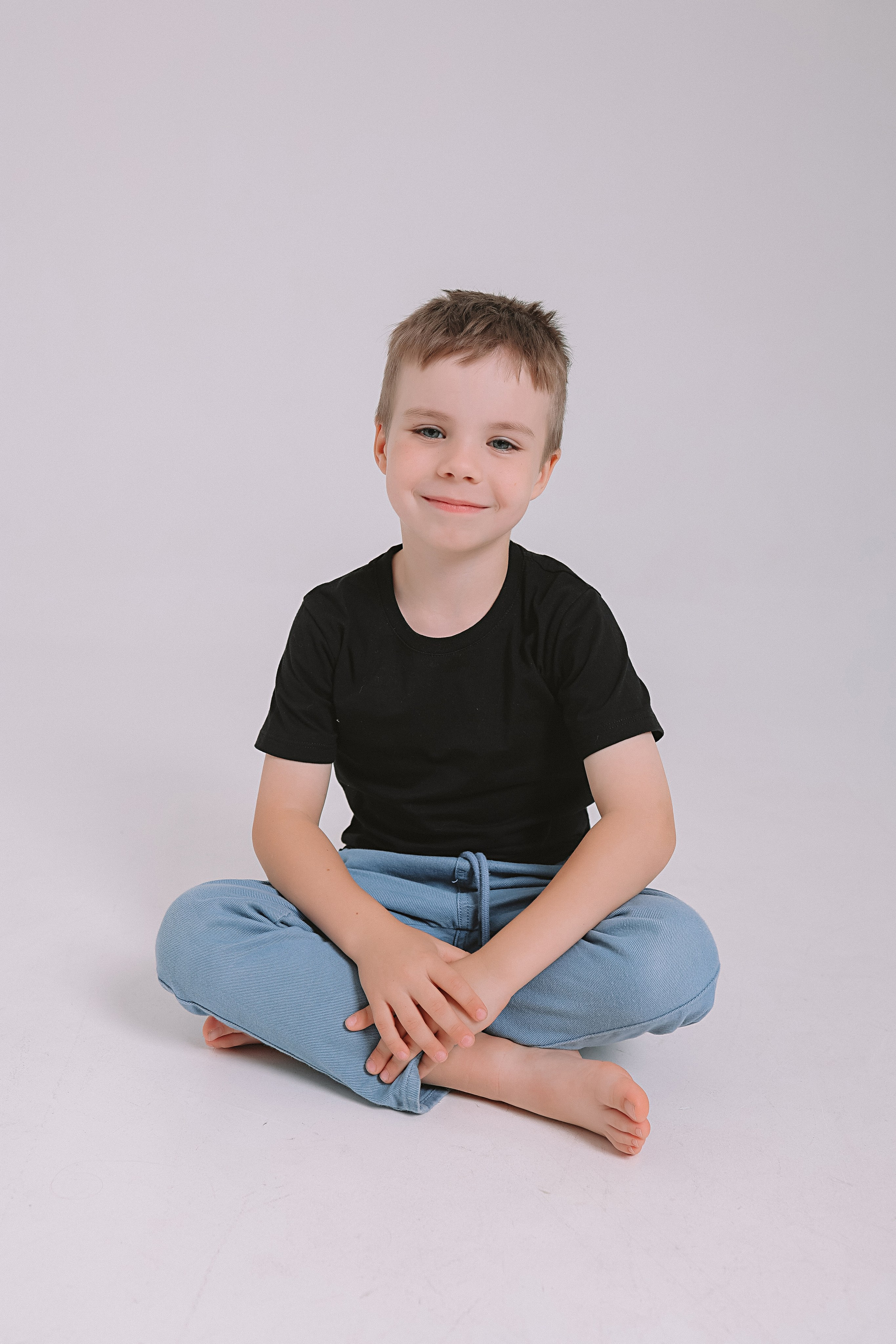 Фататум циклорама и зал. Семейный фотограф Тюмень, фотограф на роды Салмина Мария