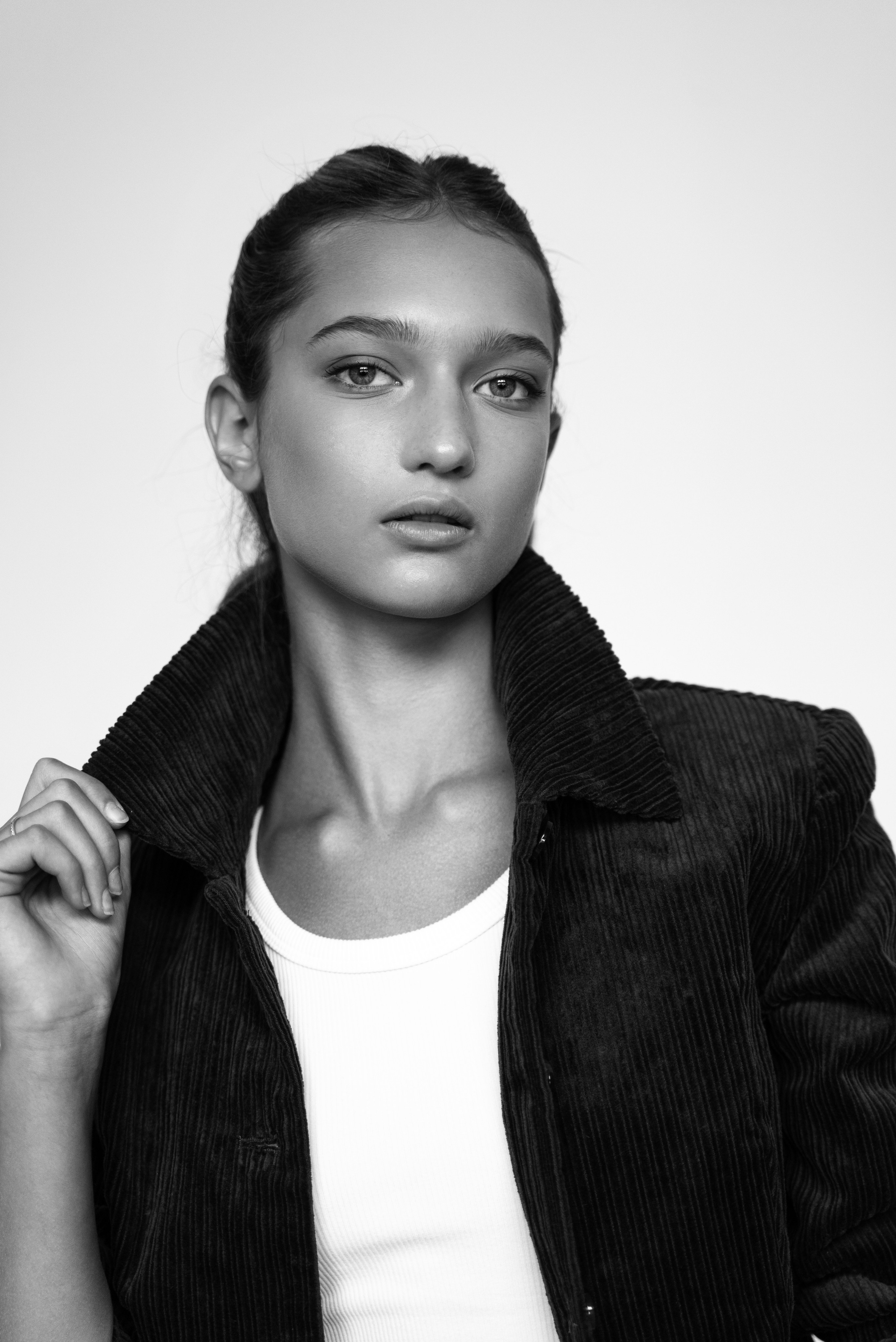 Sofi. Фотограф Москва Виктория Вишневская актерское / модельное портфолио