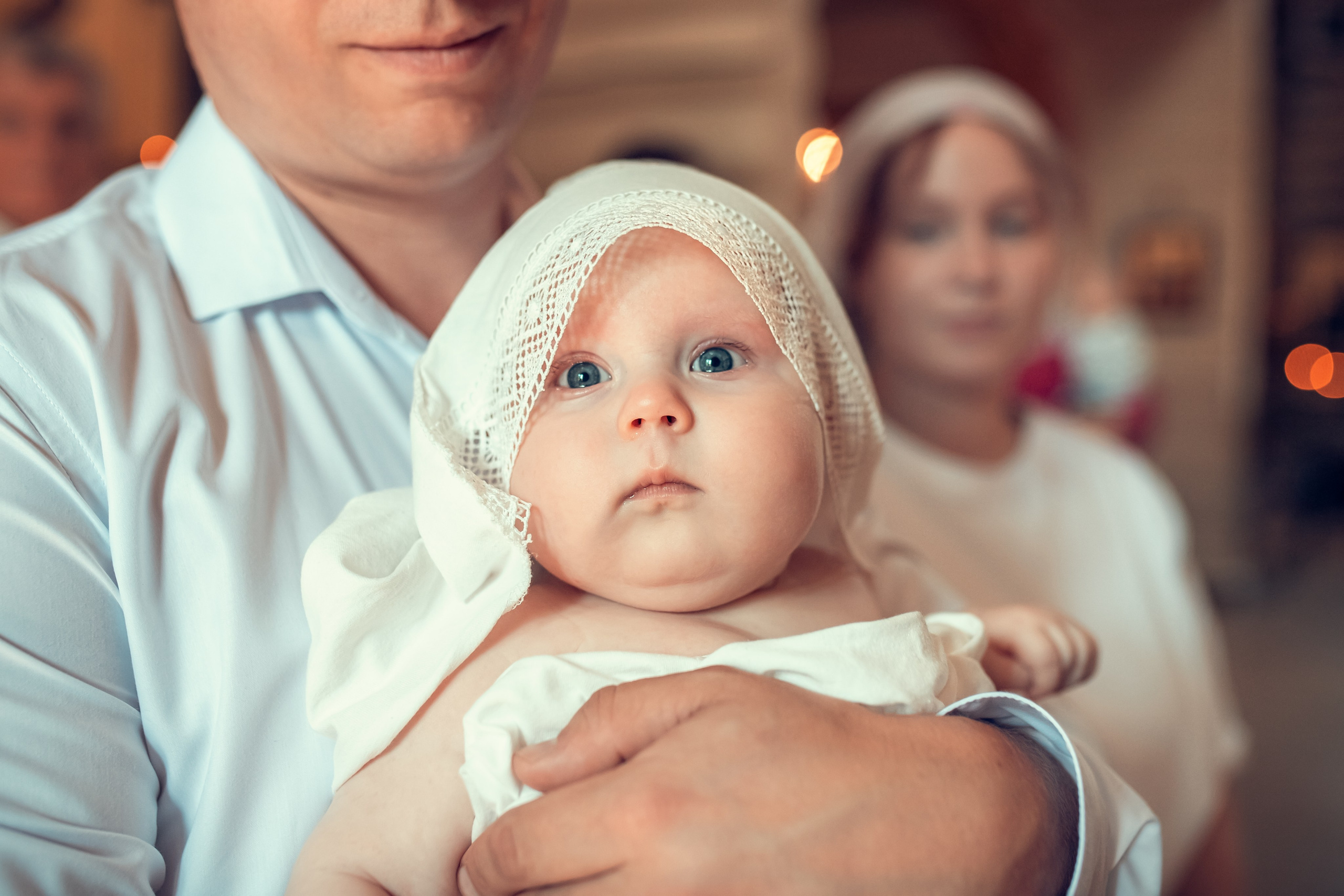 Крещение Виктории в храме во имя иконы Божией Матери Прибавление ума. Екатерина Крапивина фотограф церковных Таинств в Нижний Новгороде