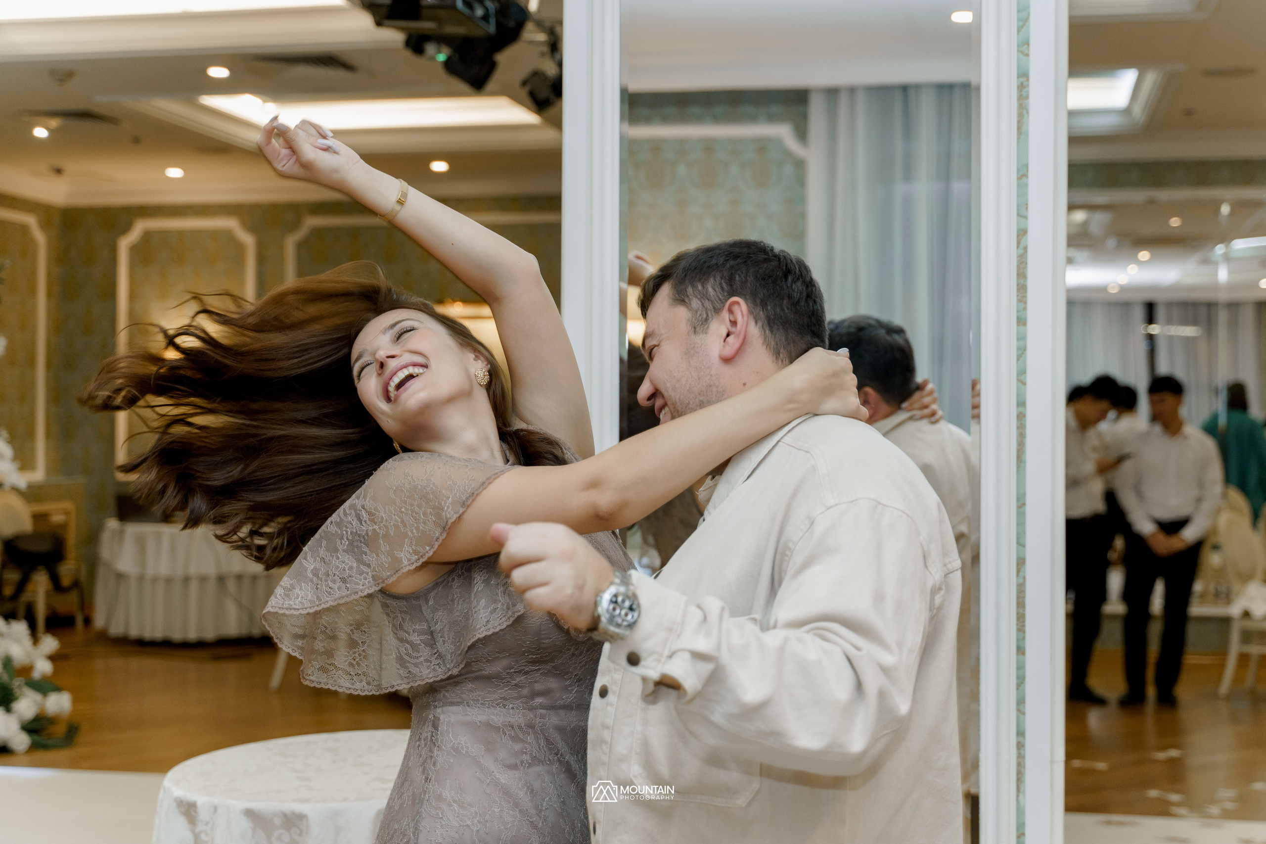 Oludola and Anastasia. Photographer based in moscow Peter Tchana