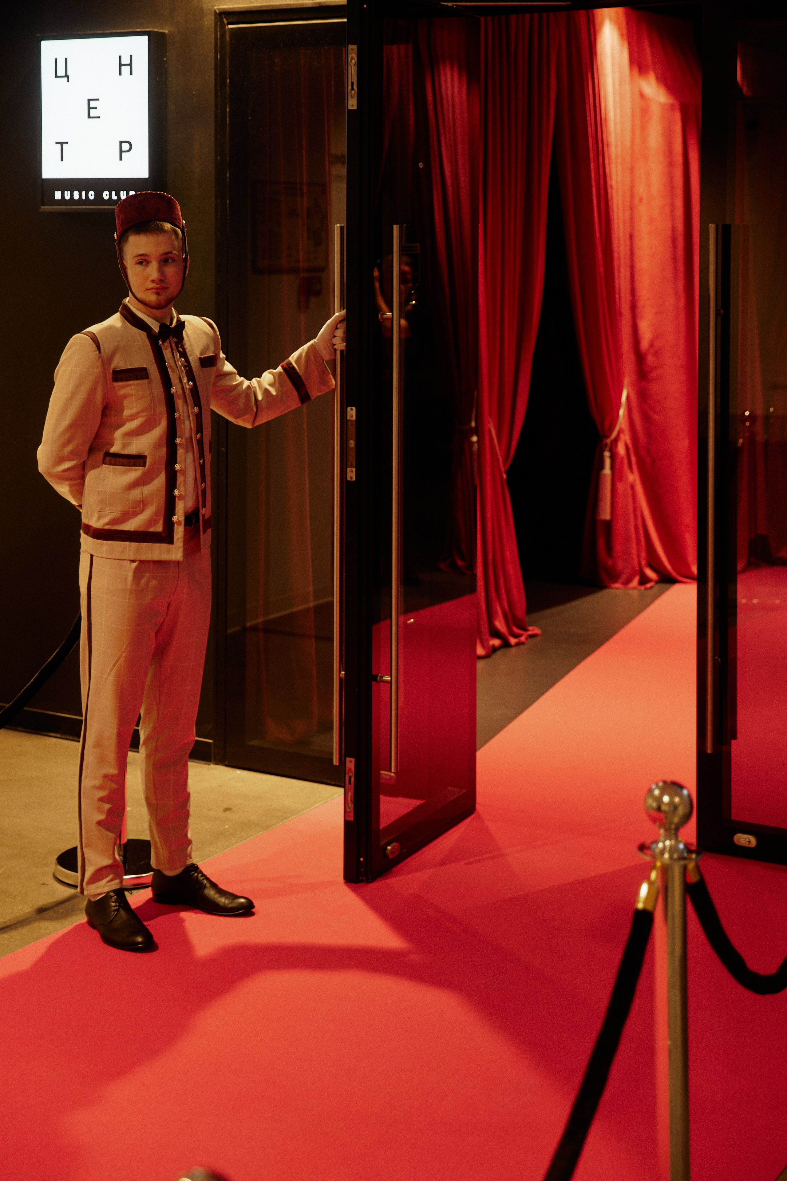 LESYA CABARET. Дмитрий Мазуркевич: Профессиональный Репортажный Фотограф