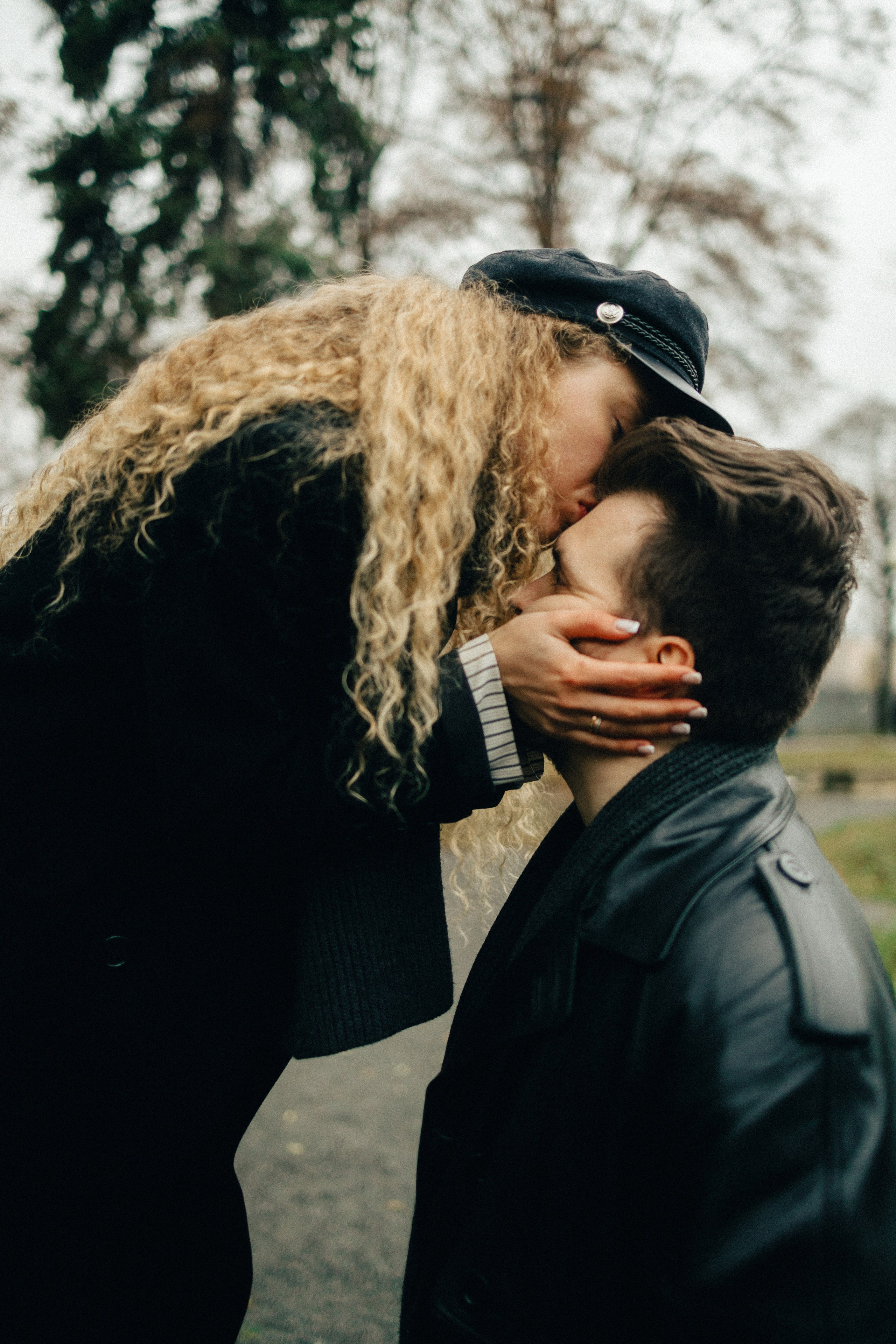 Тим и Кристина, проогулка в парке Горького. Свадебный и портретный фотограф в Москве Кристина Золотова