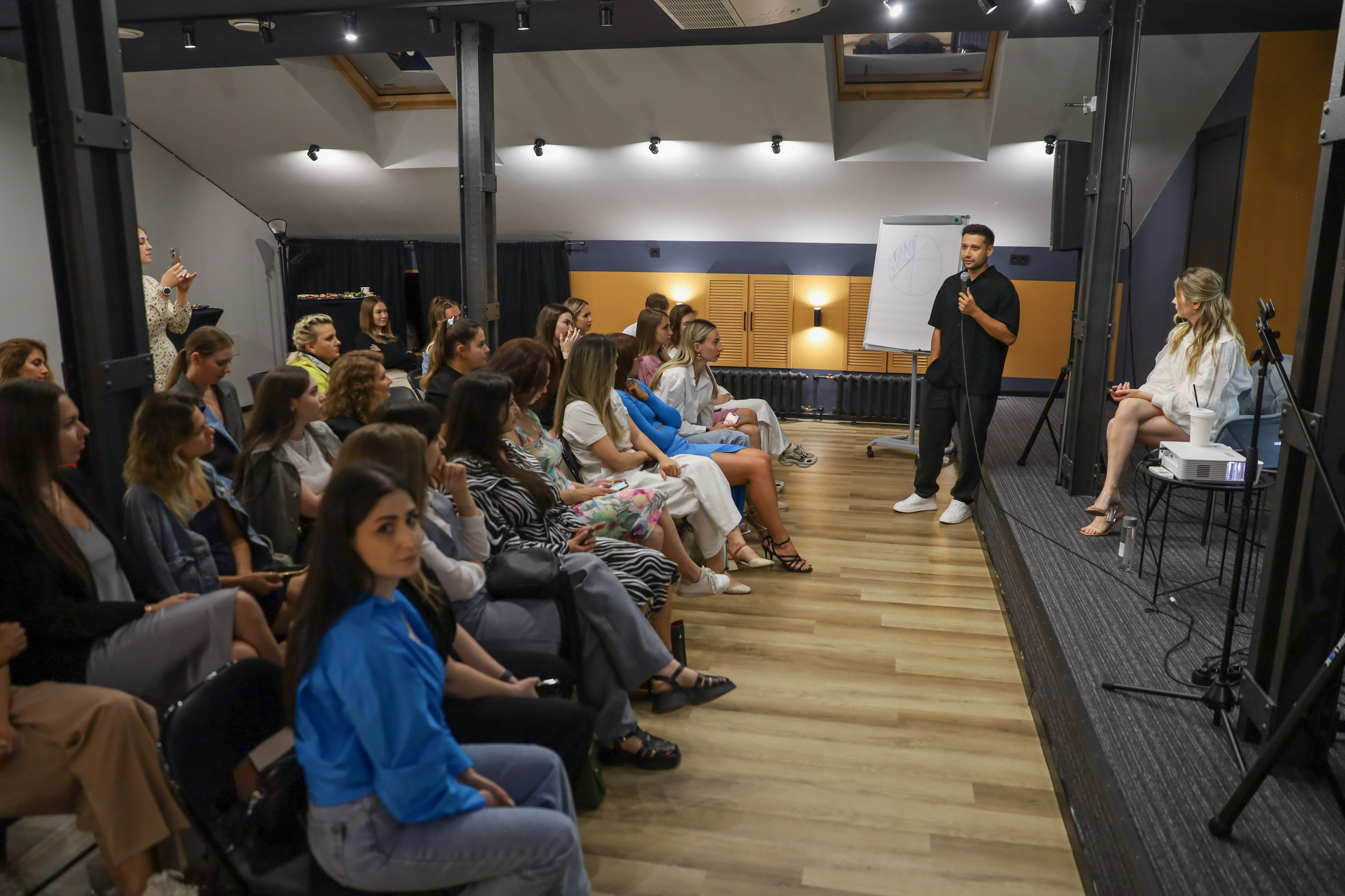 ТРАНСФОРМАЦИОННОЕ ШОУ АННЫ НОВИКОВОЙ 2023. Фотограф мероприятий Ирина Каширина