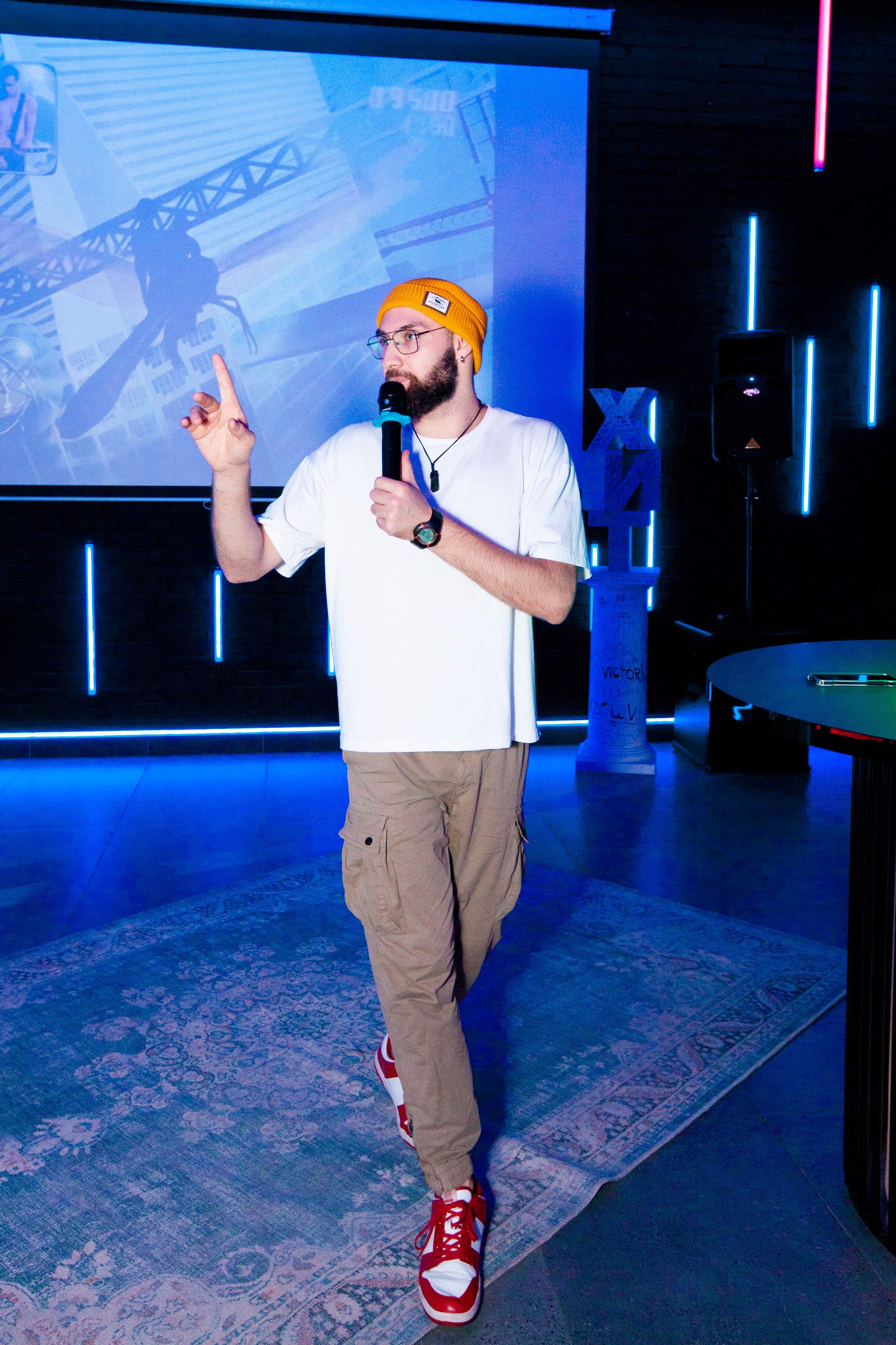 Хитомания. Stanislav Baryshev — People. Emotions. Atmosphere