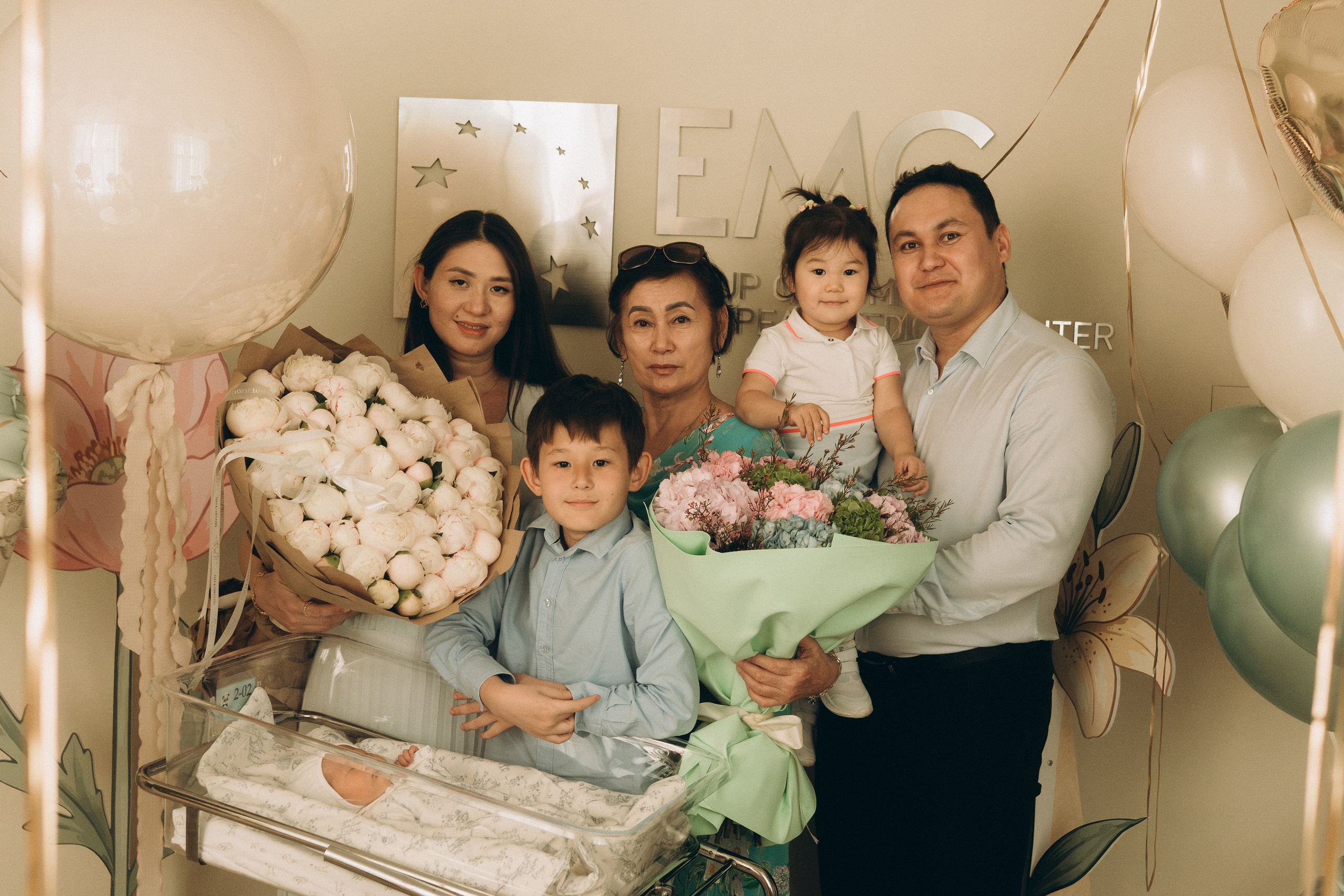 Выписка из роддома фотограф на роды