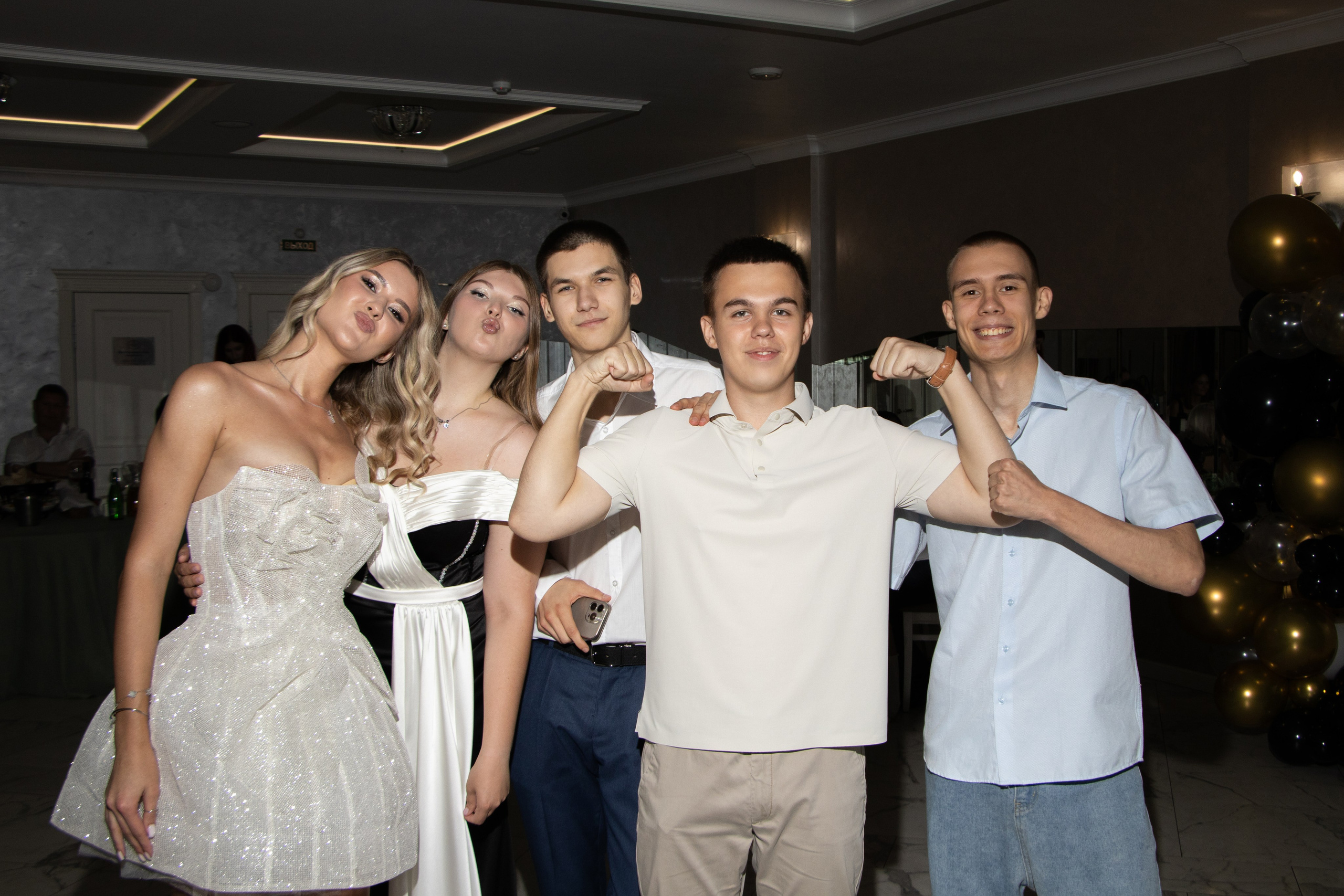 Выпускной 11 класс. Фотограф Лысенко Полина