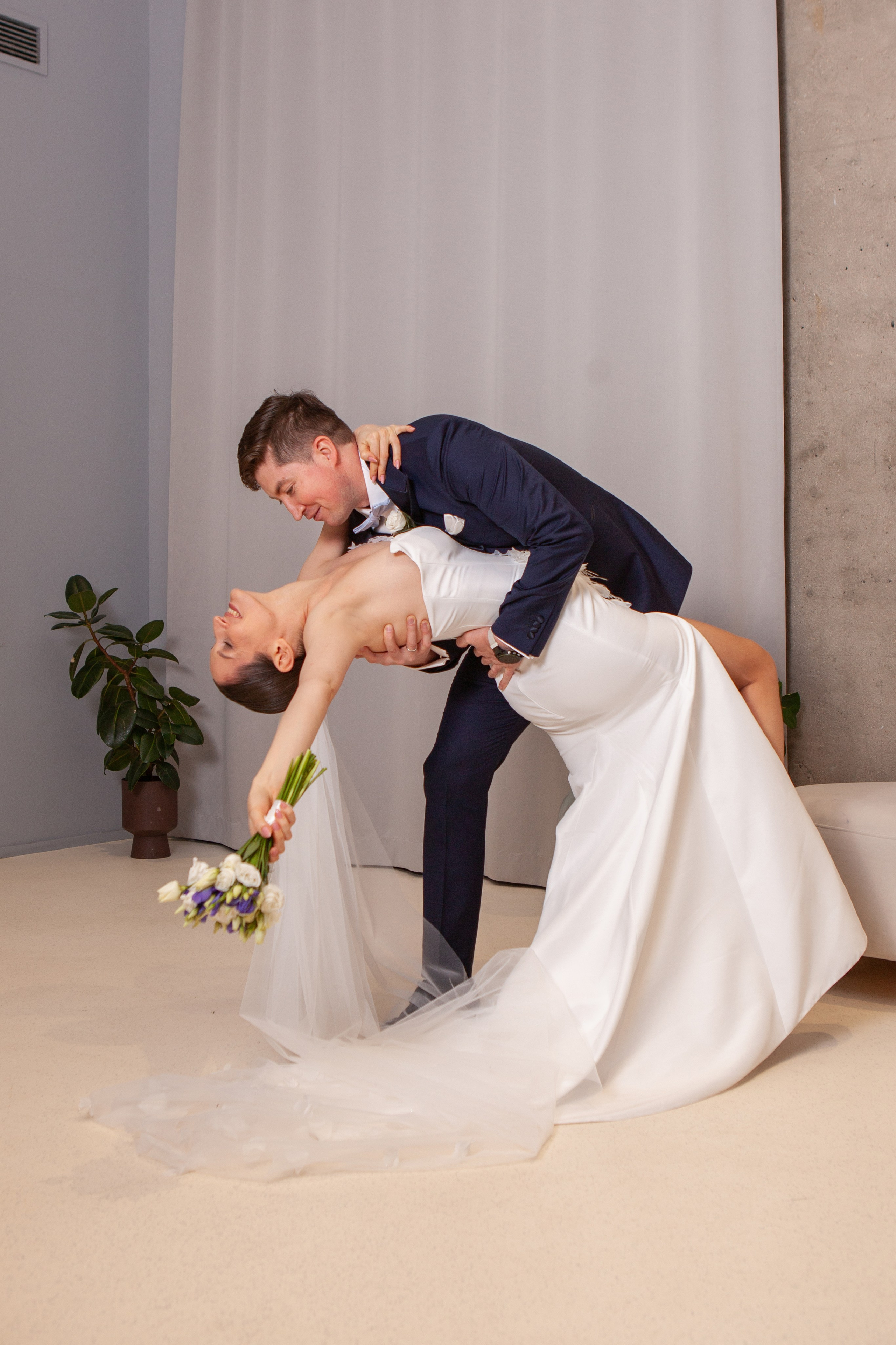 Фотосессия жениха и невесты в шипиловском загсе. Фотограф Ольга Ефремова