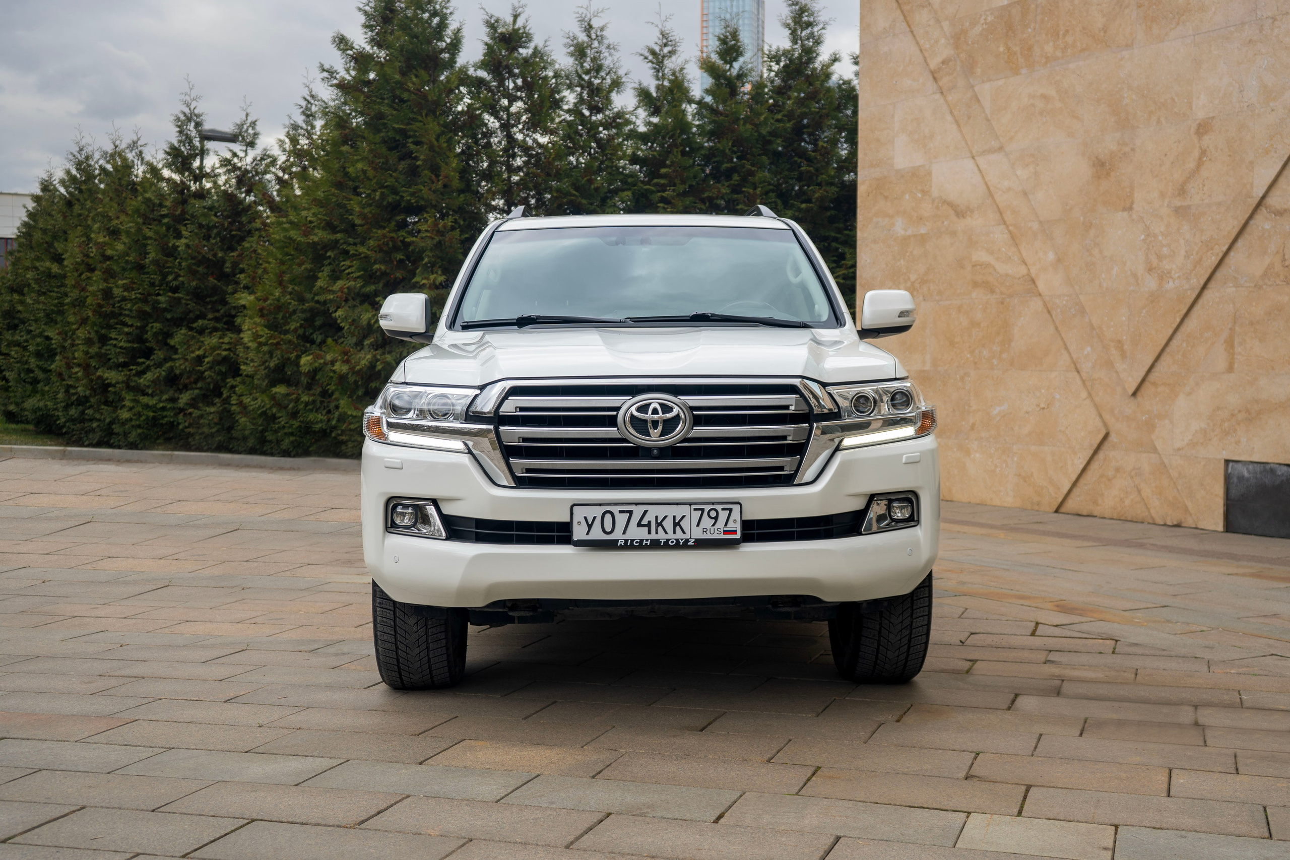 Toyota Land Cruzer 200