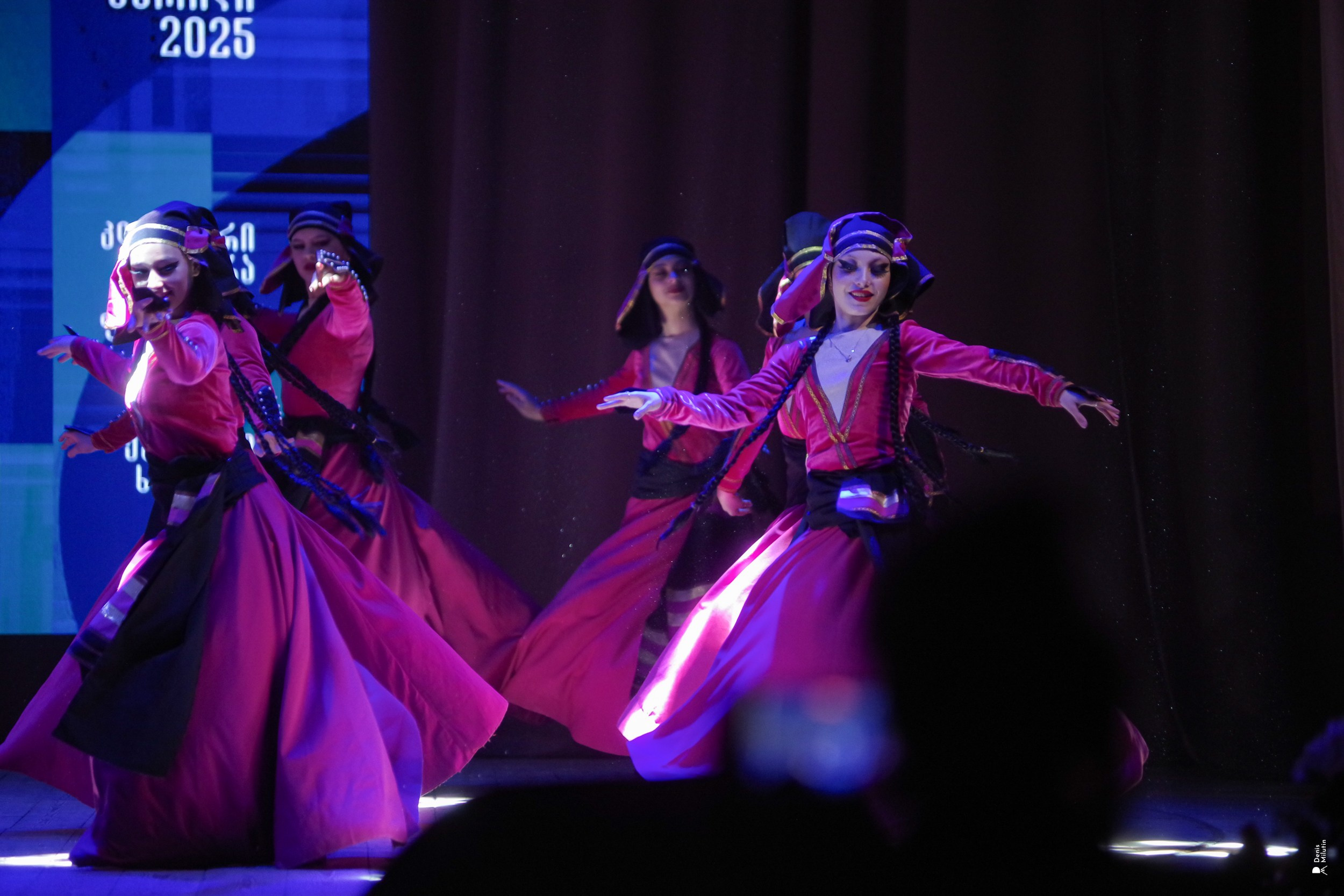 Танцы в Хоби. Портретный фотограф Денис Милютин