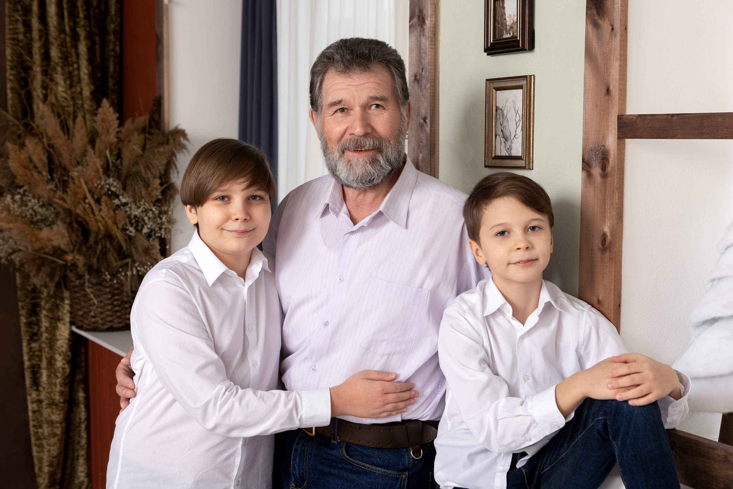 Семейная фотосессия в студии. Фотограф в Оренбурге. Профессиональный фотограф