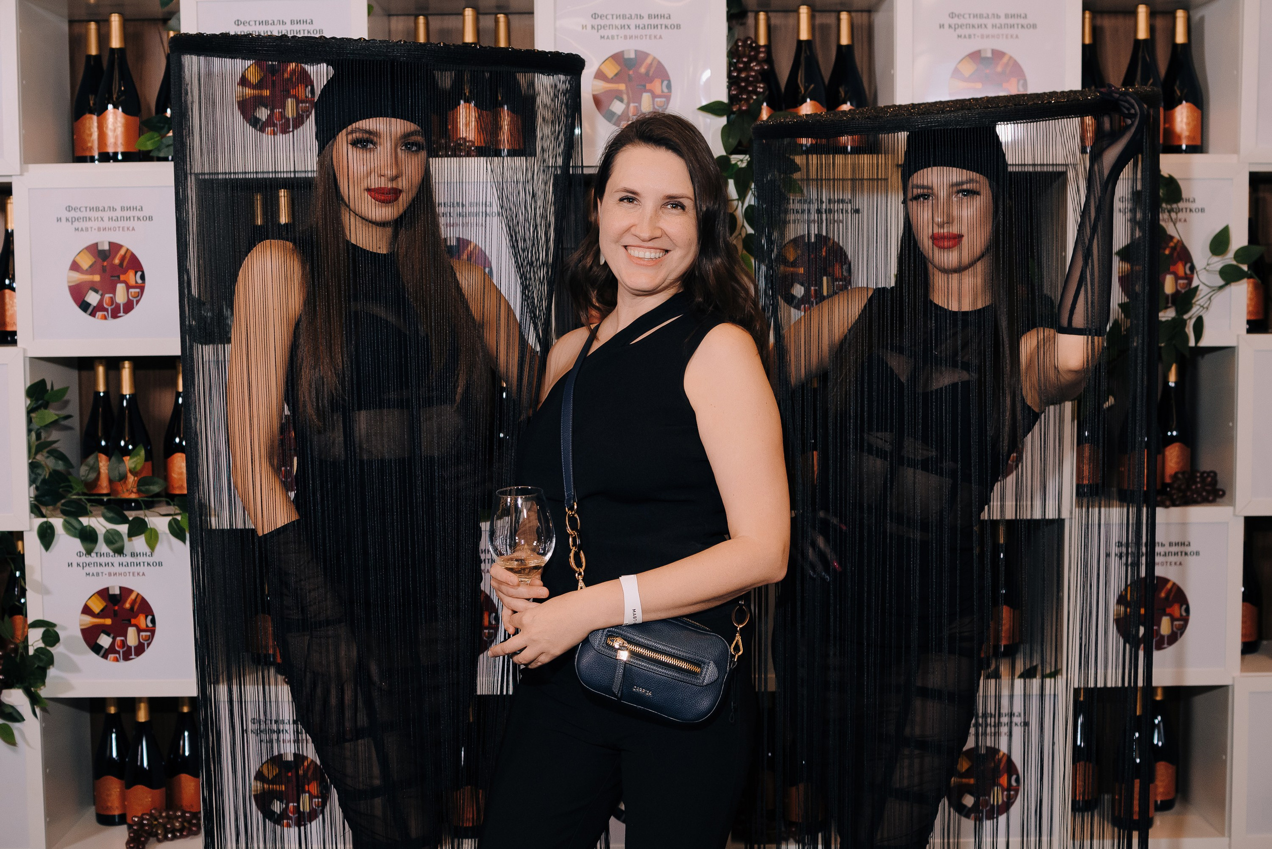 ФЕСТИВАЛЬ ВИНА И КРЕПКИХ НАПИТКОВ МАВТ-ВИНОТЕКА. Репортажный фотограф Зуев Роман г. Челябинск
