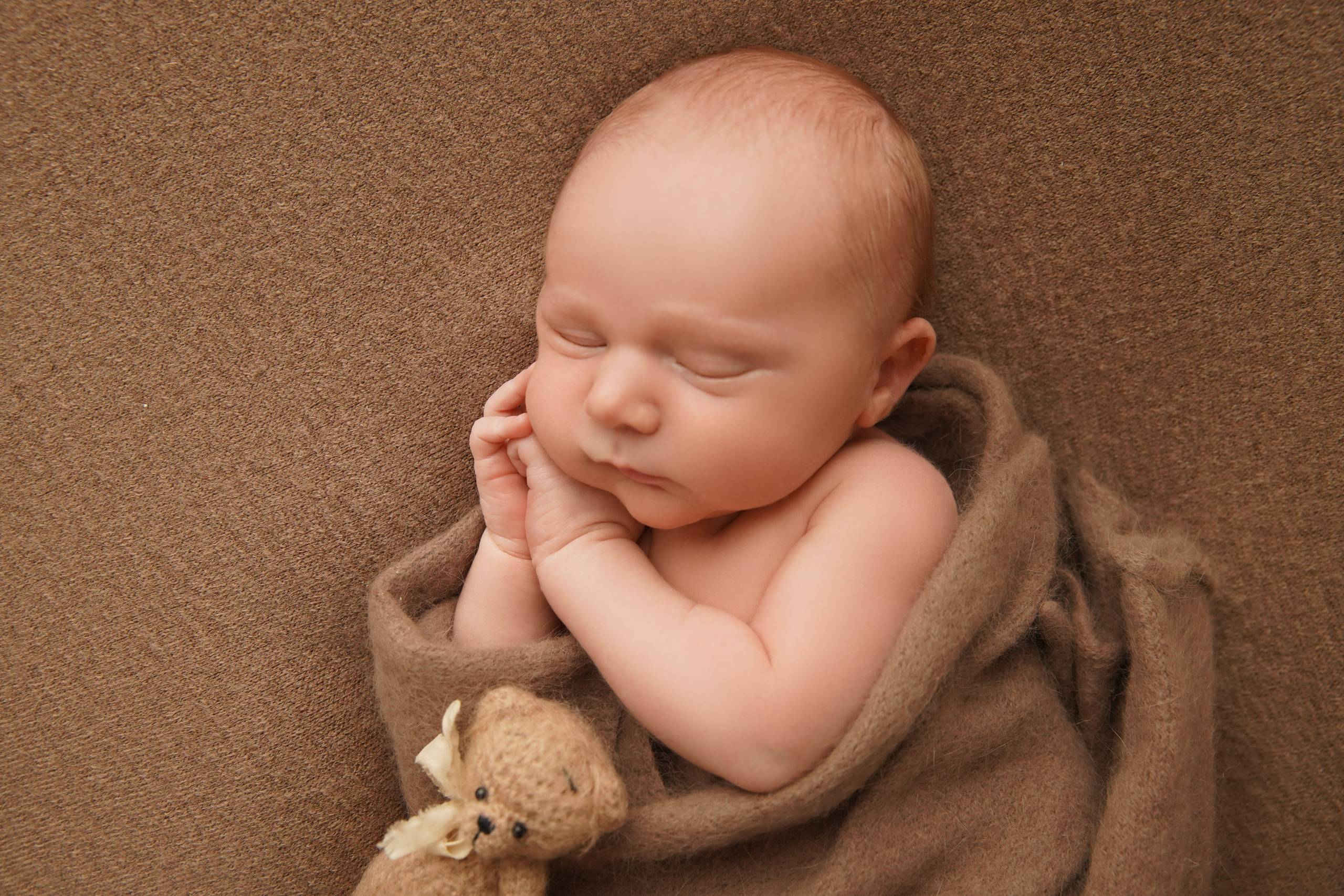 Мальчики. Фотограф новорожденных. Семейный и детский фотограф в городе Сургуте