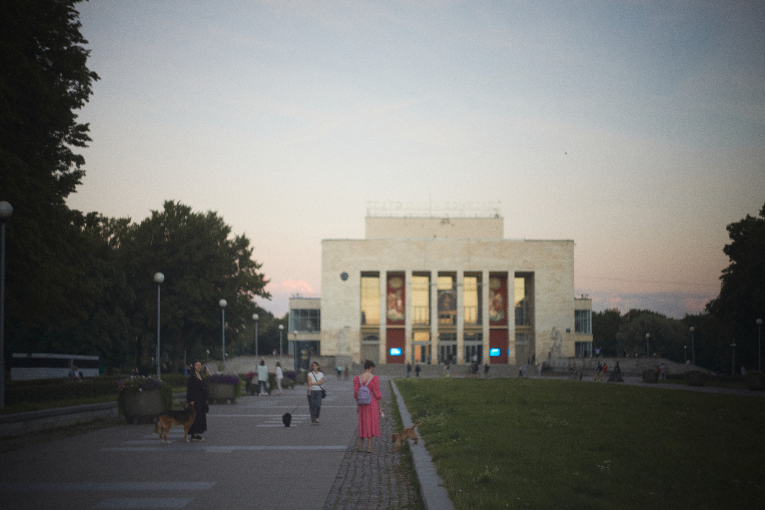 Прогулка с Афиной и Катей. Одежда из Санкт-Петербурга СИНИОКО