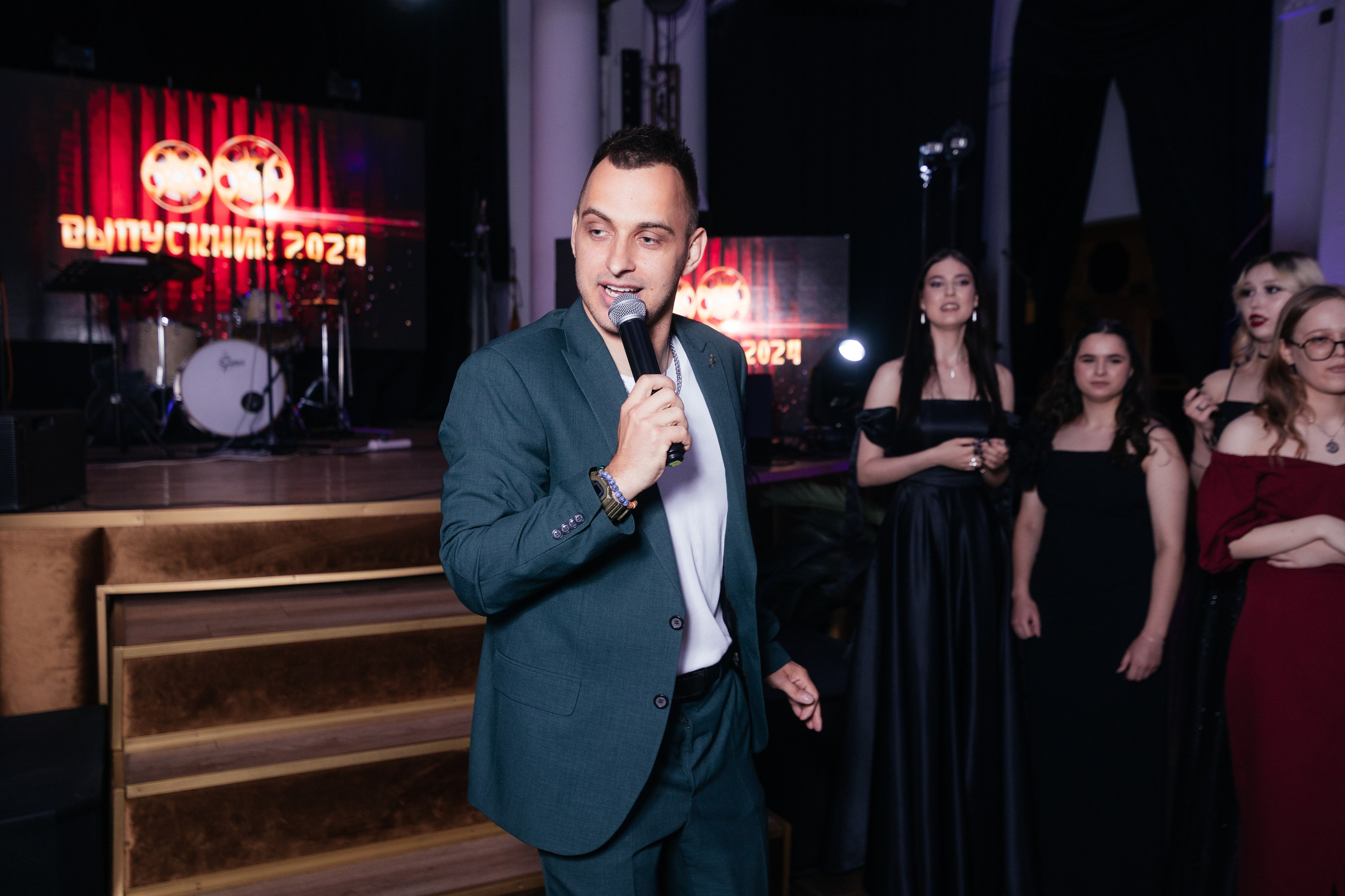 Выпускной 11 класс. Фотограф Крохин Олег