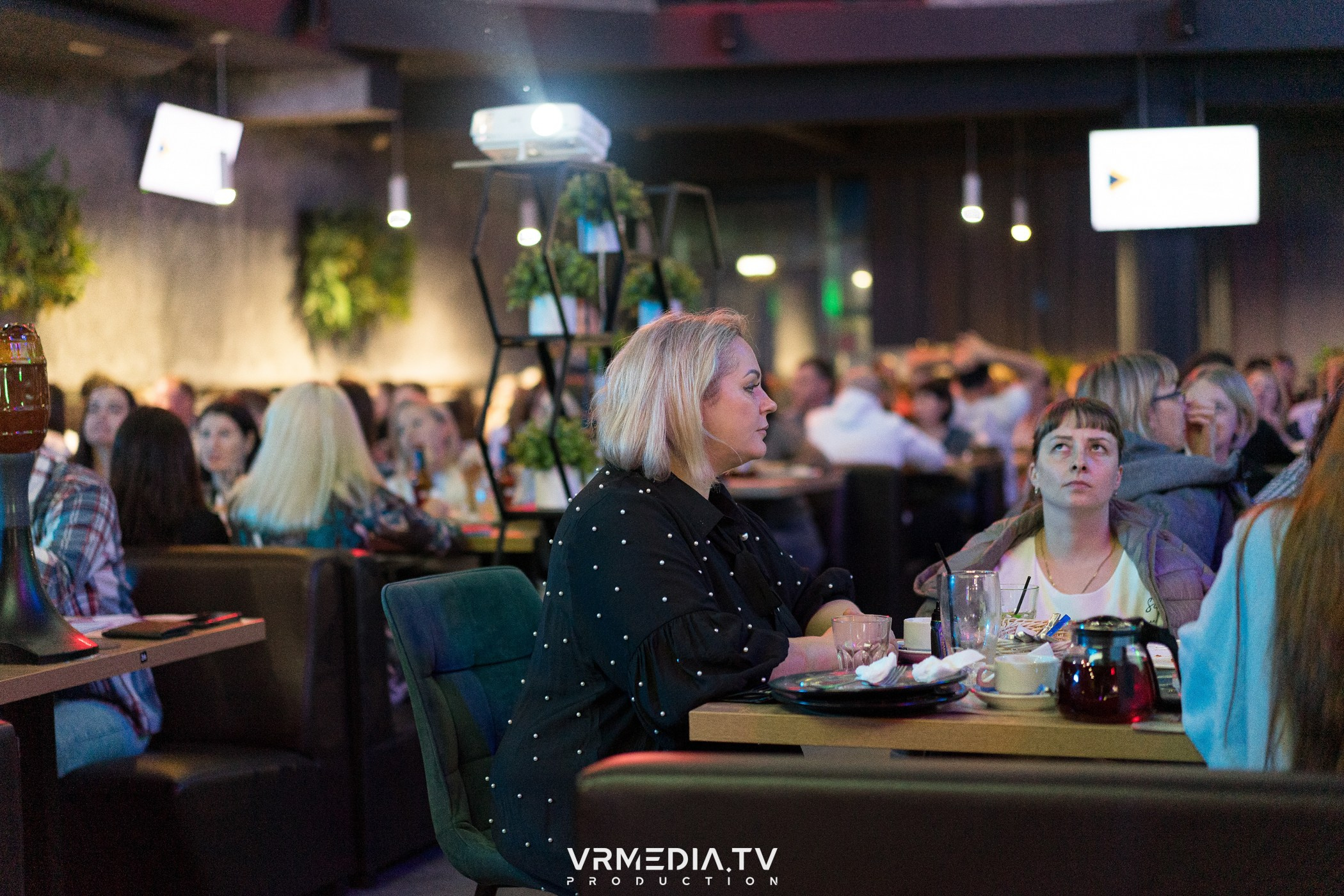 WoW QuiZ в баре «Друзья»