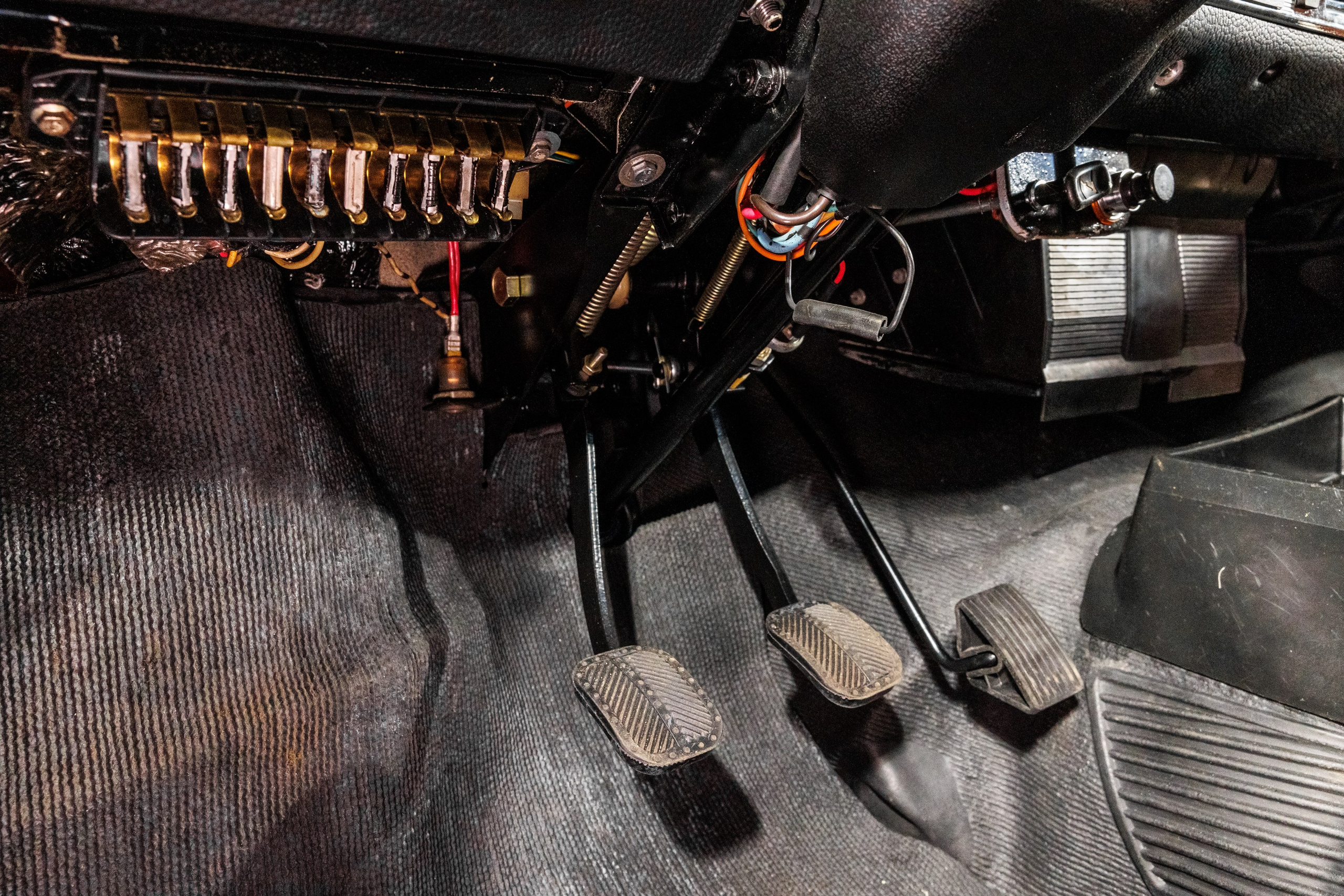 Автомобильная фотосъемка ВАЗ 2101 после реставрации в Бюро "Наследие"