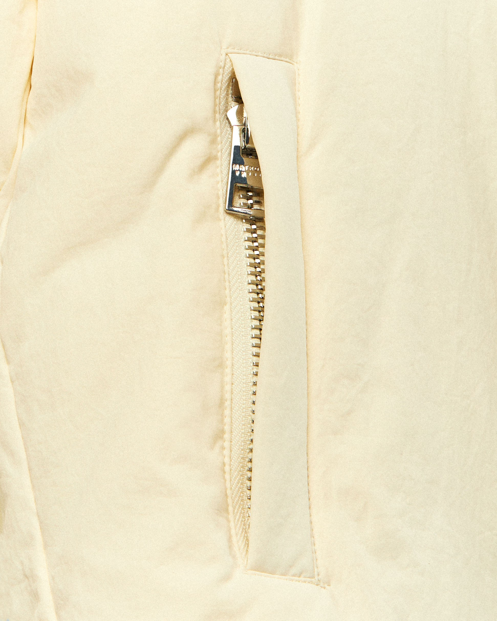 Matrona Jacket. Святослав Лебедев | Рекламный фотограф — Коммерческая съемка, Арт-дирекшн, AI-интеграция