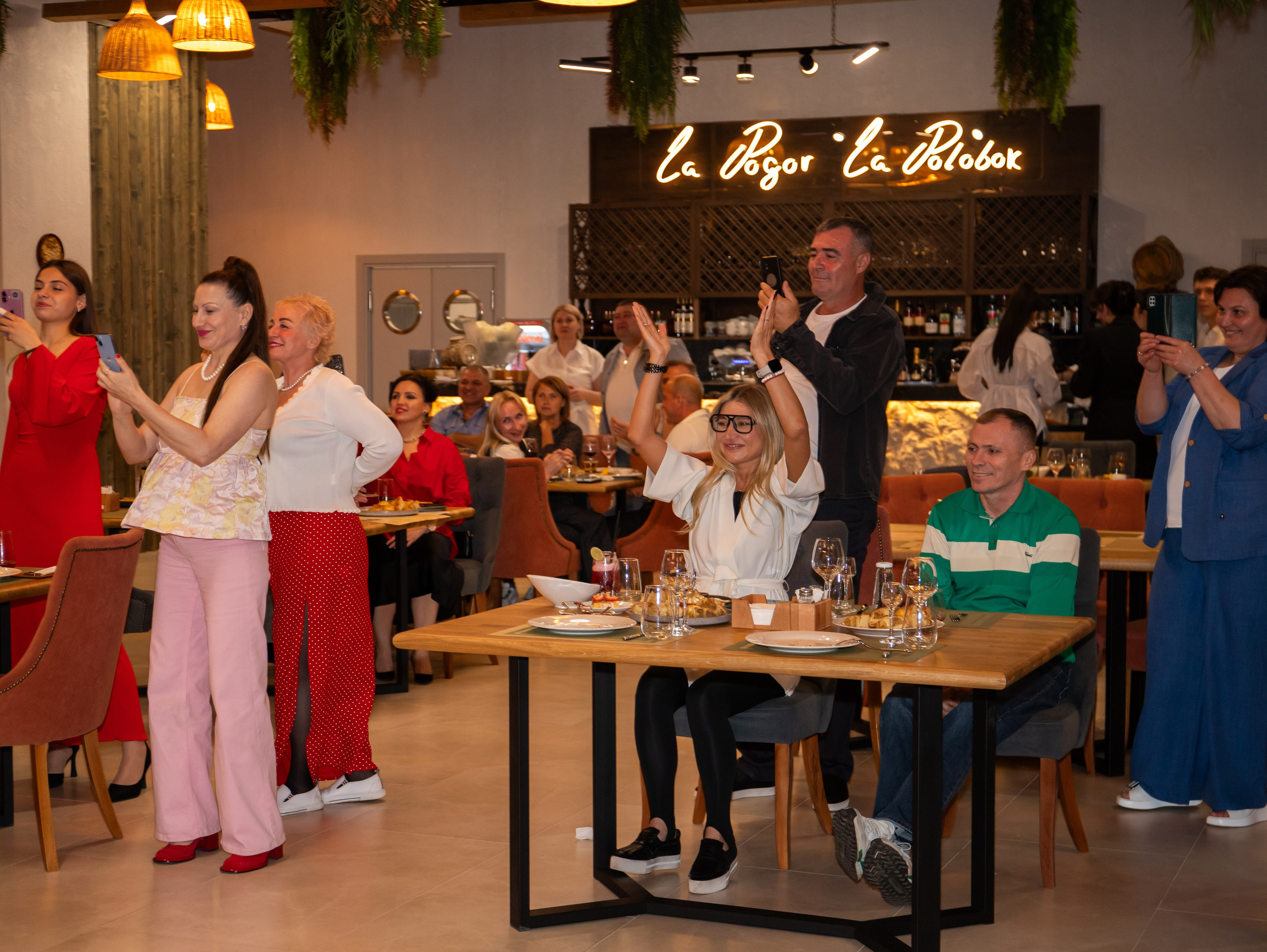 Открытие молдавского ресторана. Свадебный и семейный фотограф в Москве Мила Широких