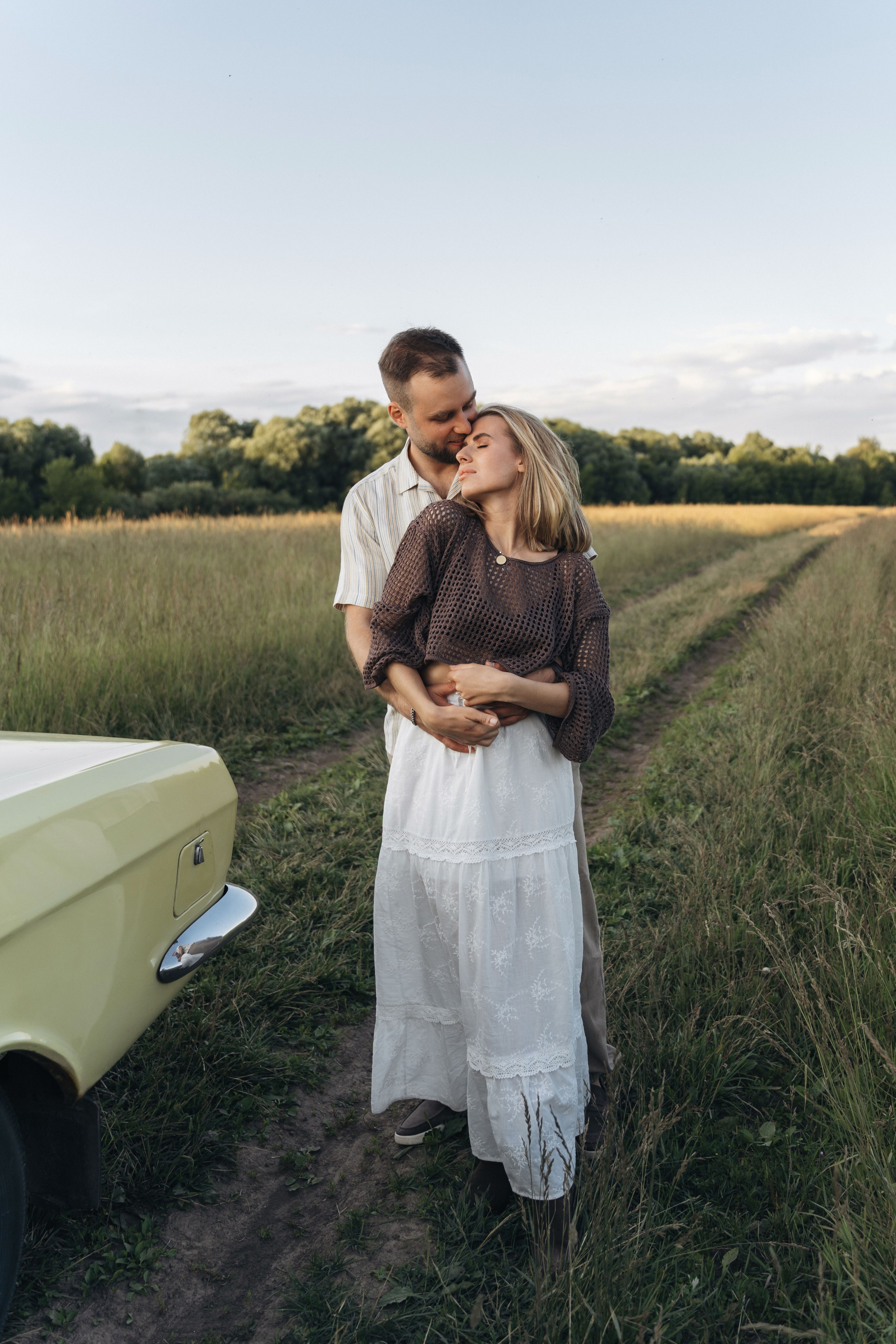 На машине загород. Ваш фотограф Вика Артемова
