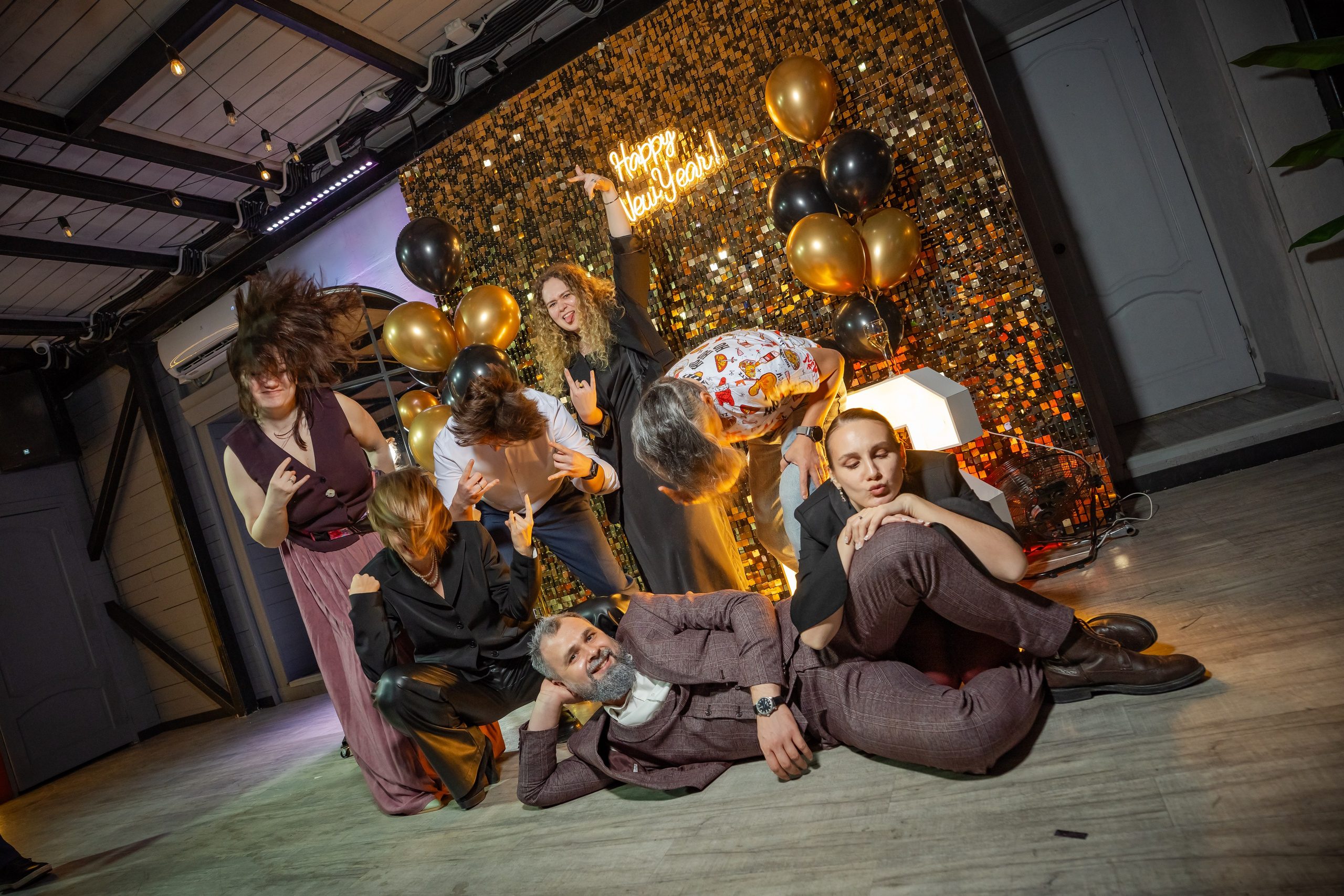 Корпоратив в Loft Memories Декабрь 2025. Фотограф Александр Вишняков