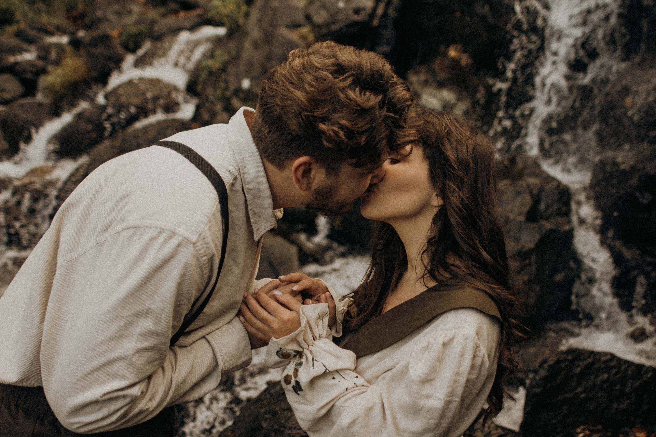 Клятва у водопада. Фотограф Сочи. Екатерина Афанасьева