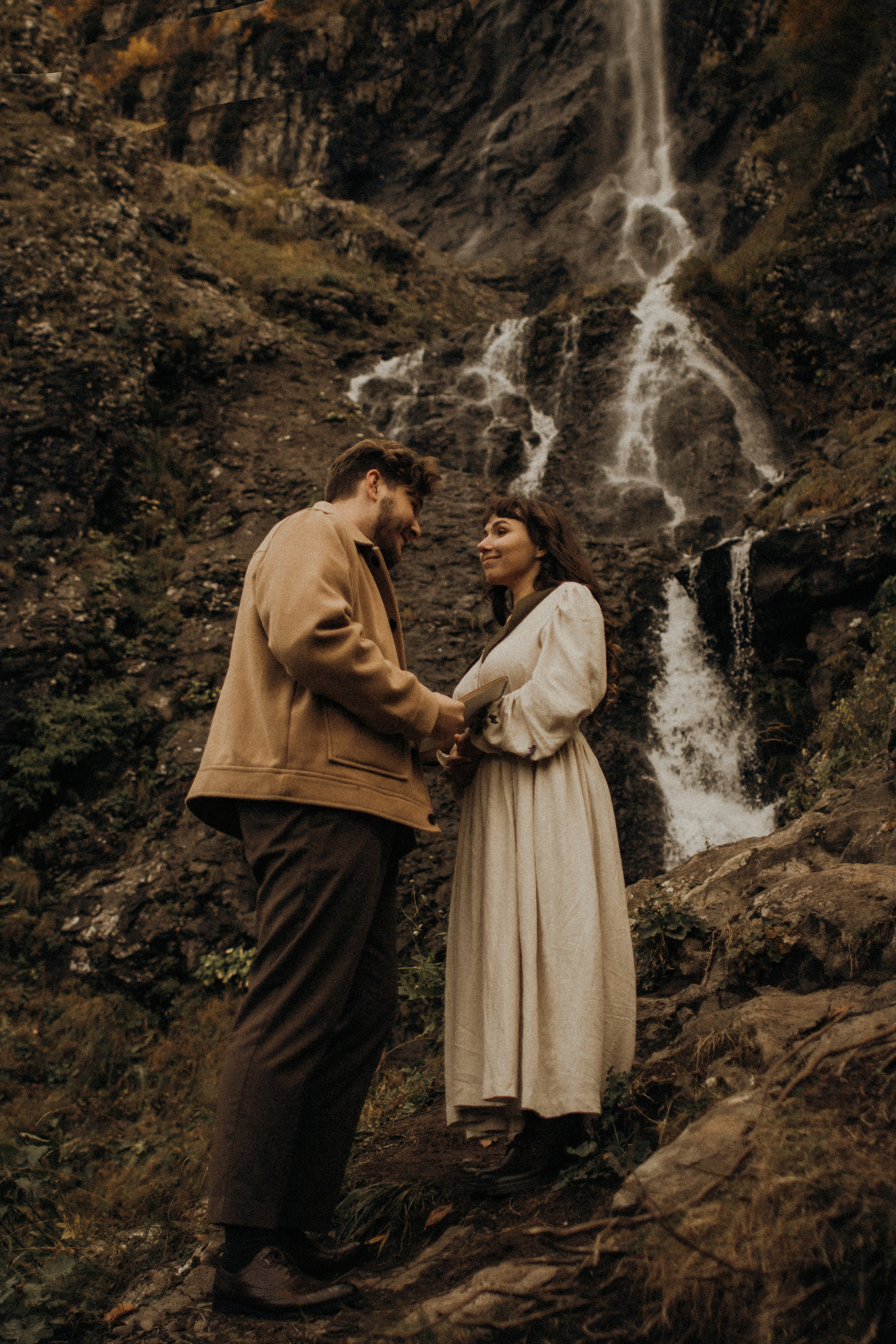 Клятва у водопада. Фотограф Сочи. Екатерина Афанасьева