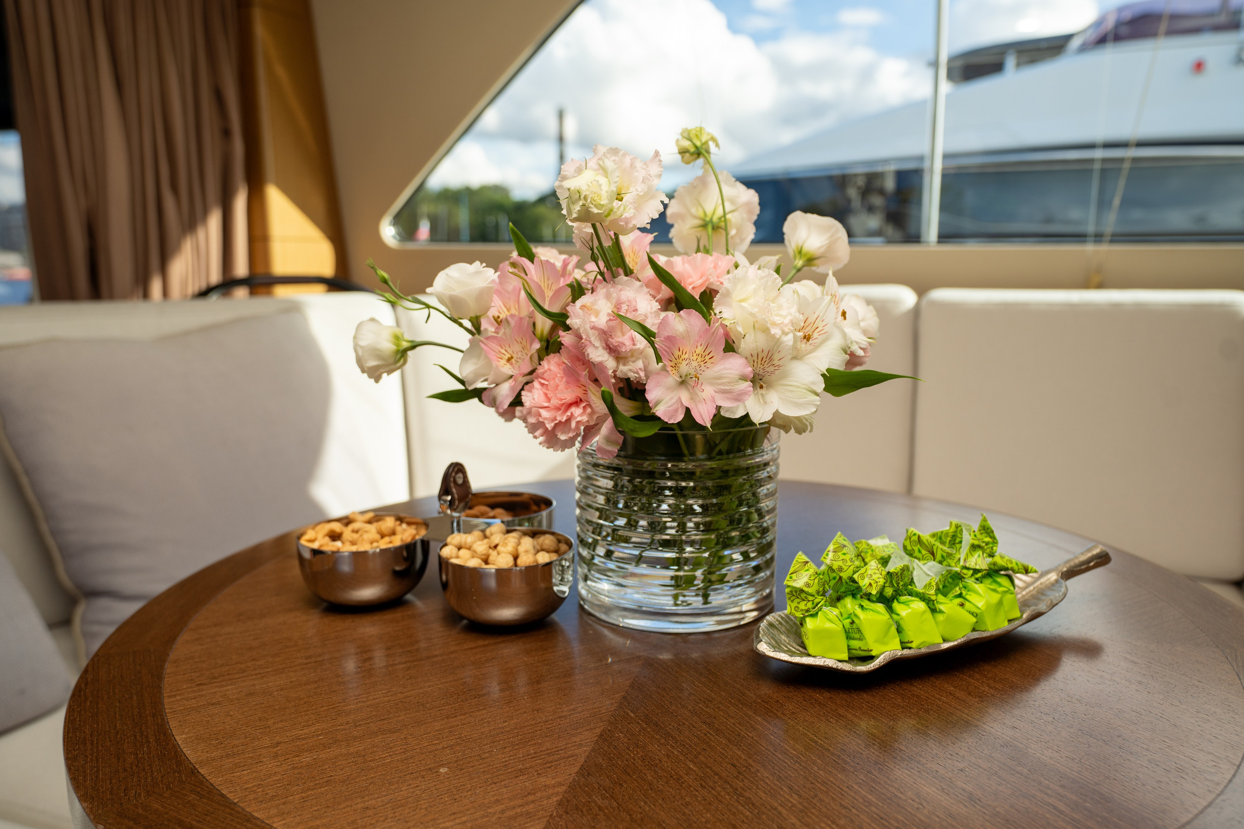 Яхта Парус. ОЧЕНЬ ПЛОХОЙ ФОТОГРАФ