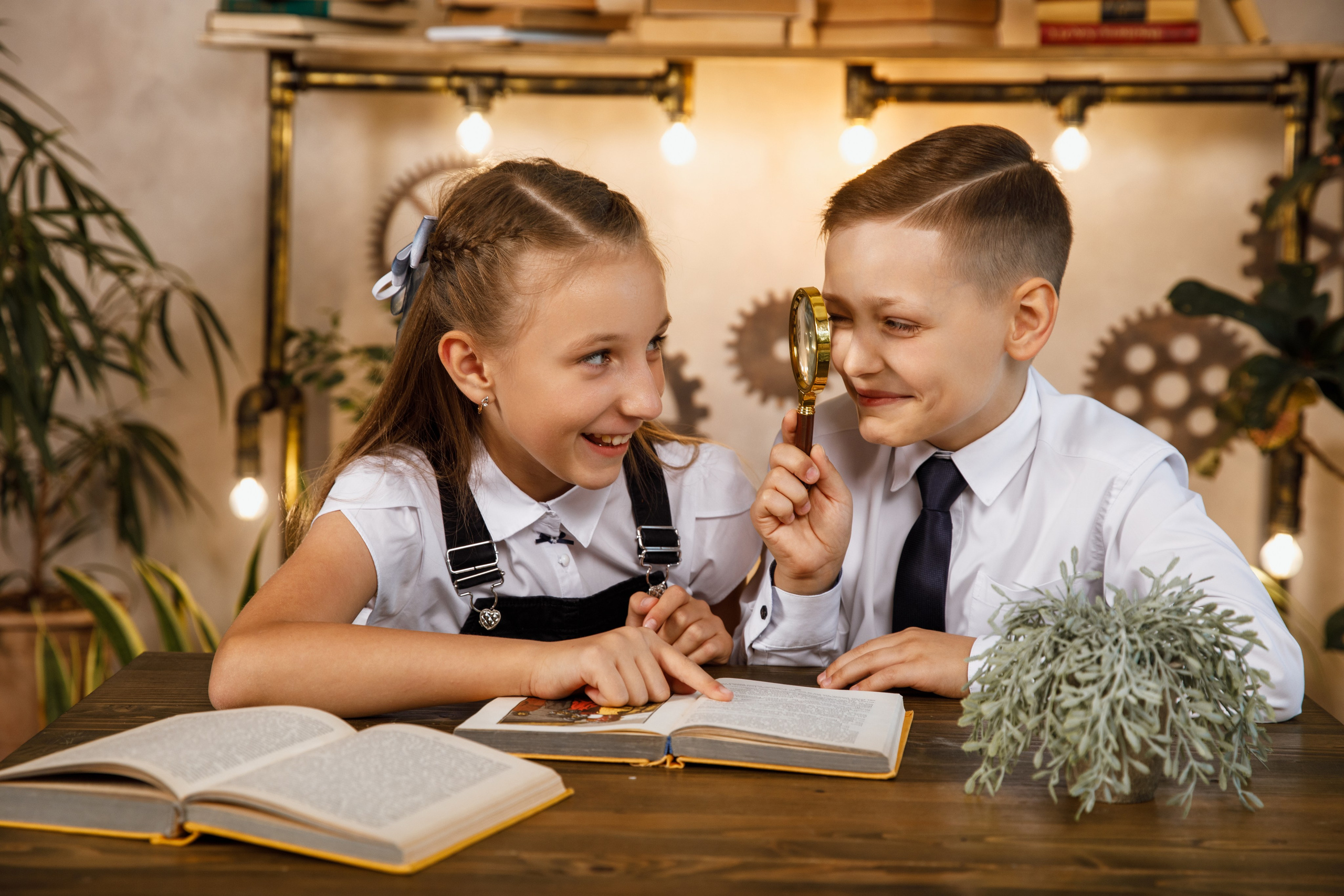 В фотозоне «Исследователь». Выпускные альбомы Евгении Виноградовой г. Липецк