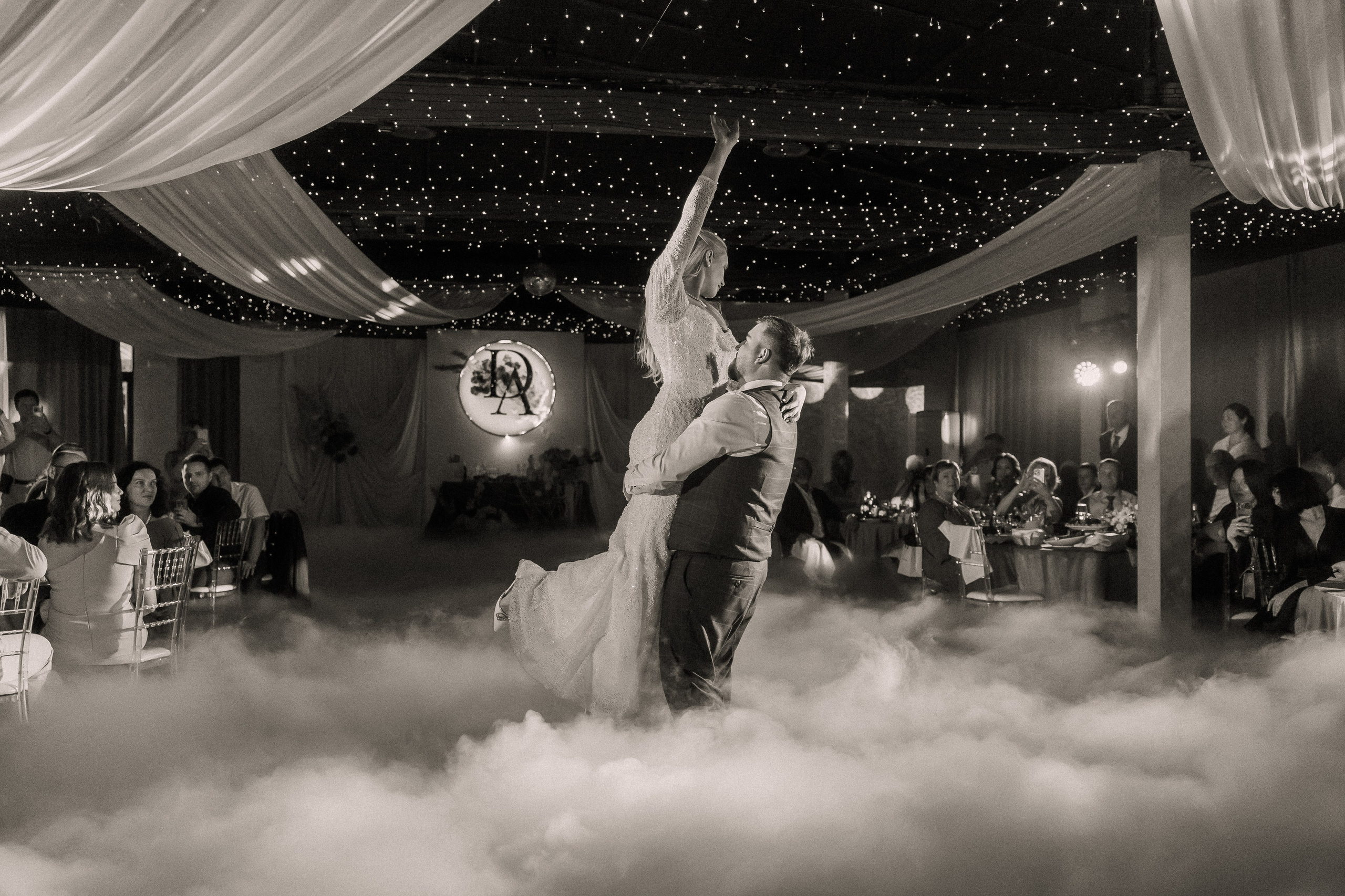 Даниил и Алина. Вечер любви. Свадебная фотография. Арина Рубах