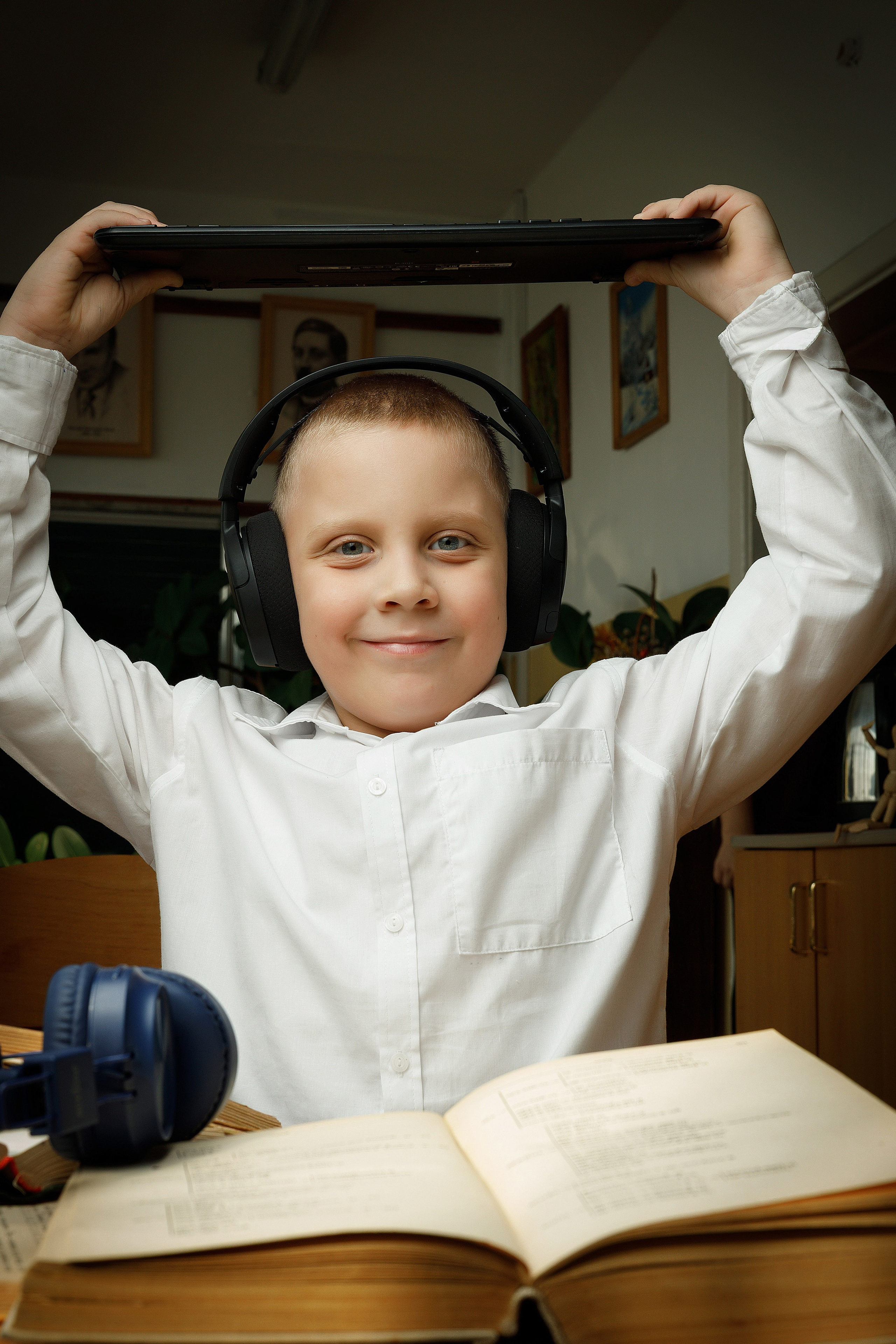 Фотосессия для 2-го класса шк 58. Photoalbum-vl.ru