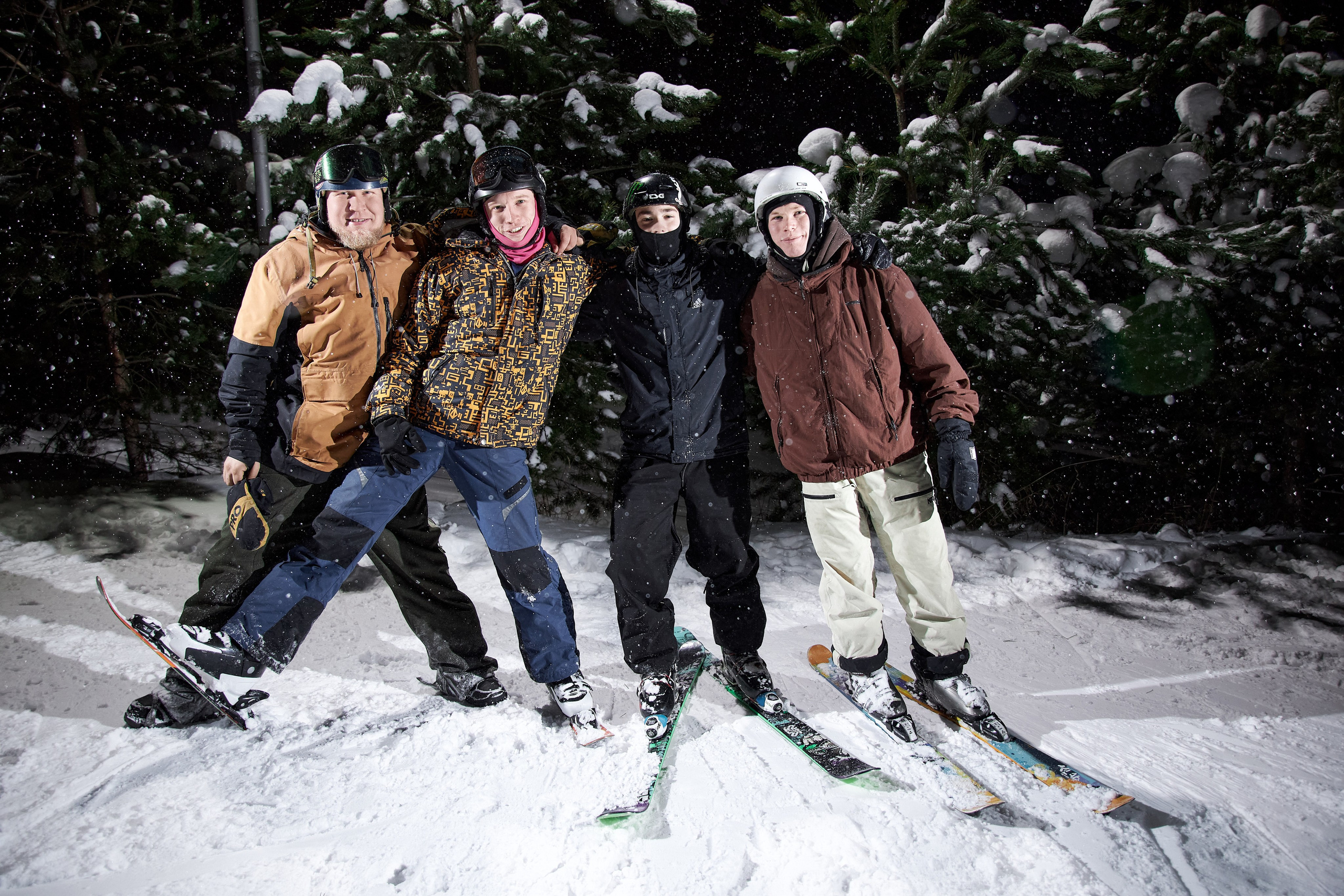 Сноубордисты. Фотограф Алексей Яковлев