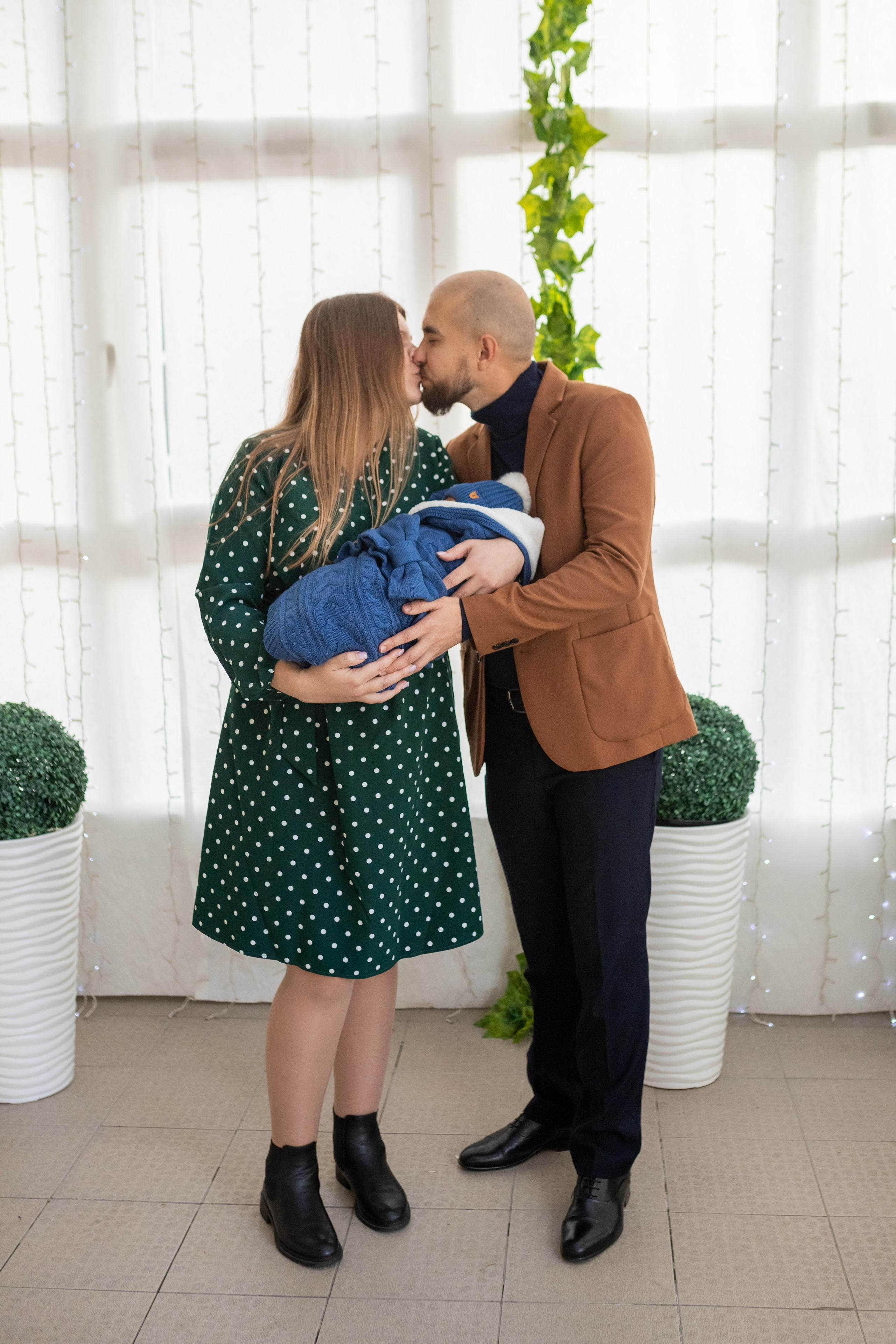 Выписка из роддома в городе Ростове-на-Дону. Олеся Семейская свадебный и семейный фотограф в Ростове-на-Дону