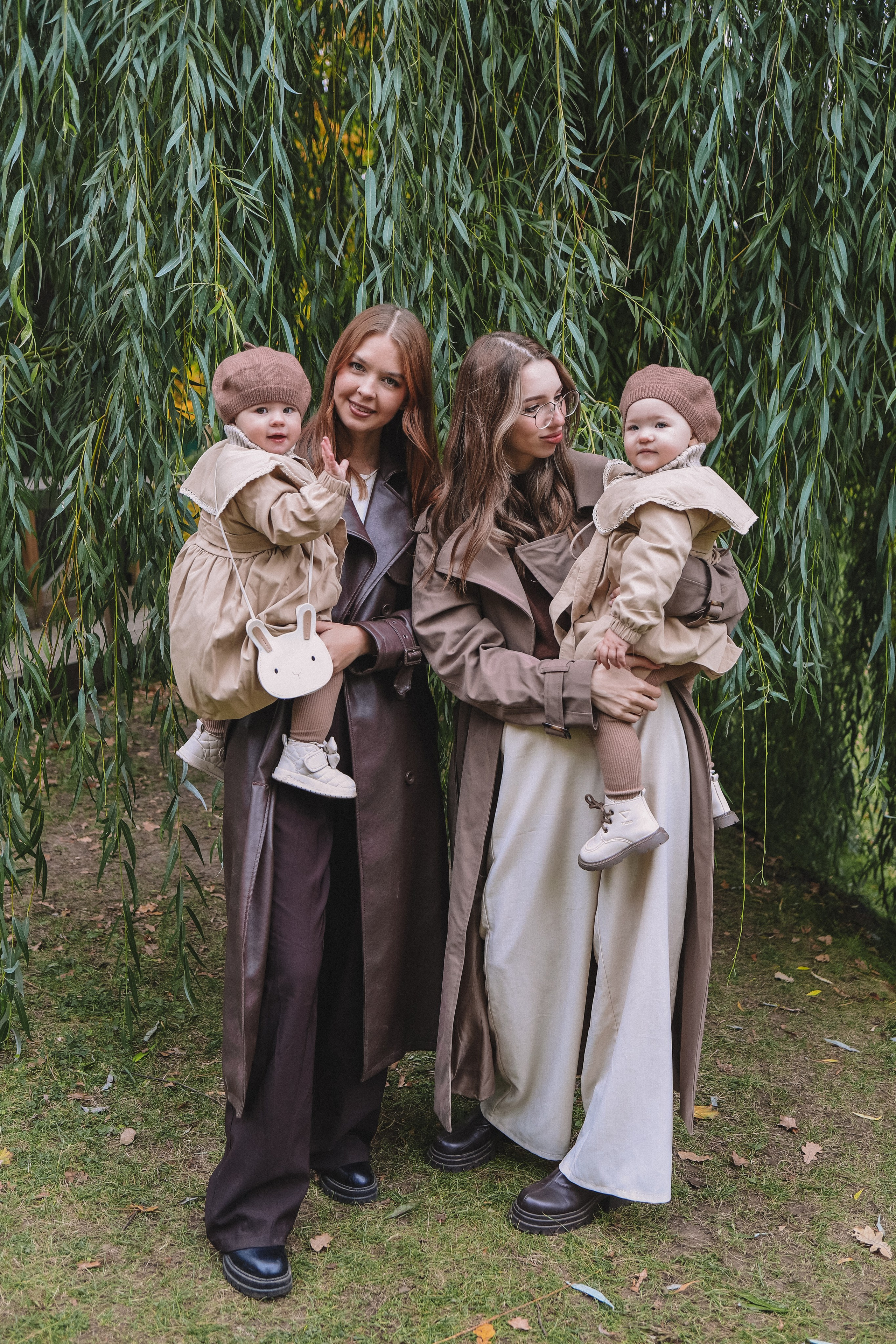 Мамы с дочками в осеннем парке. Фотограф Олеся Беляева | Санкт-Петербург и Ленобласть