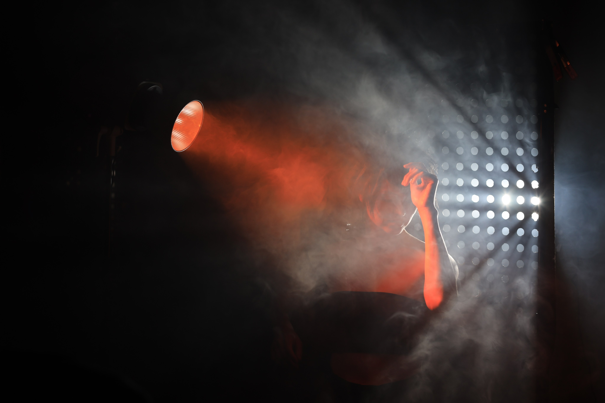 Дым и свет. Съемка в студии под ваш запрос, студийные съемки, фотографии архитектурных объектов — Александр Евстигнеев — фотограф Москва