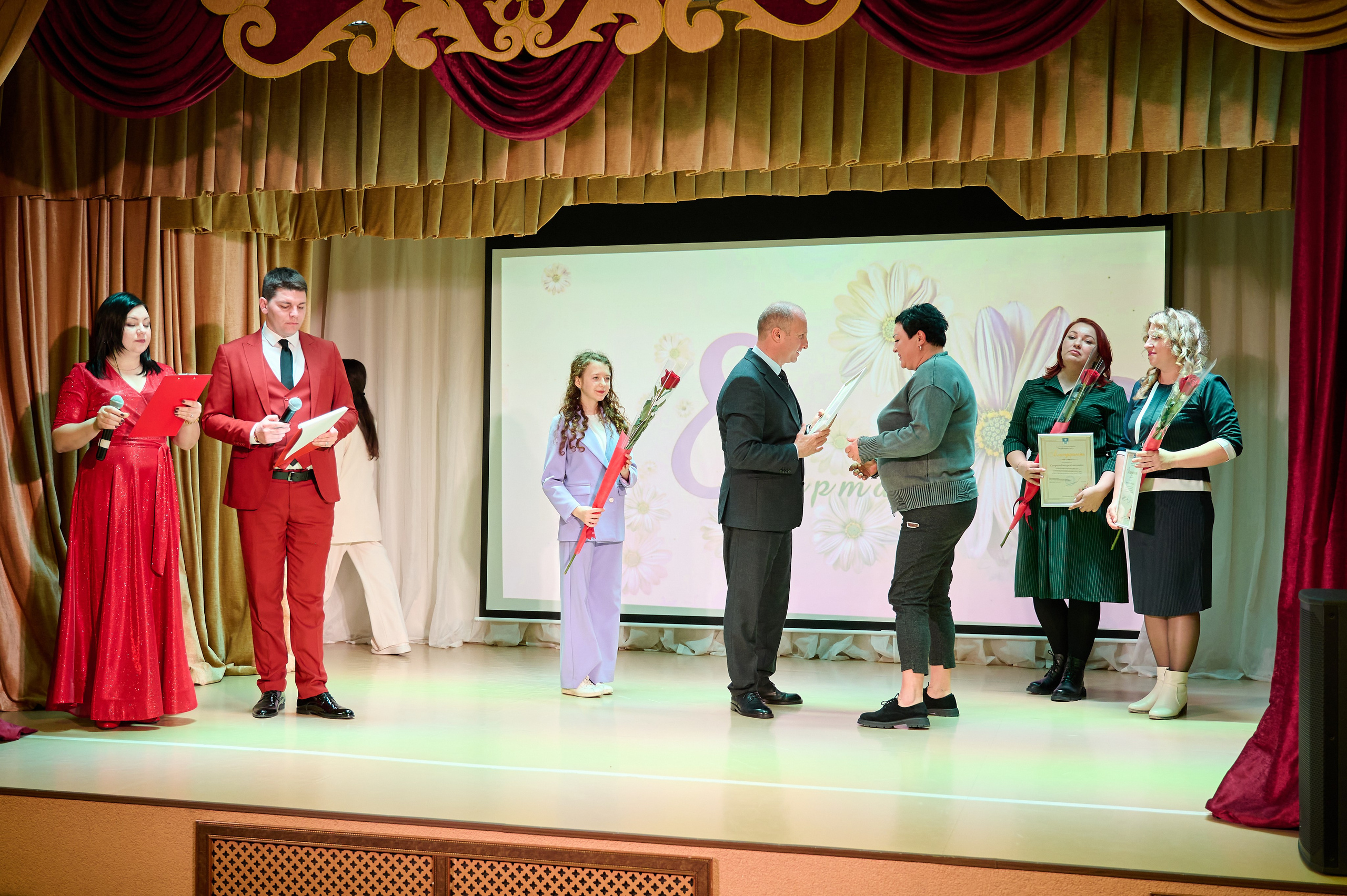 8 марта в Виноградном. Жизнь курорта Кабардинка в фотографиях