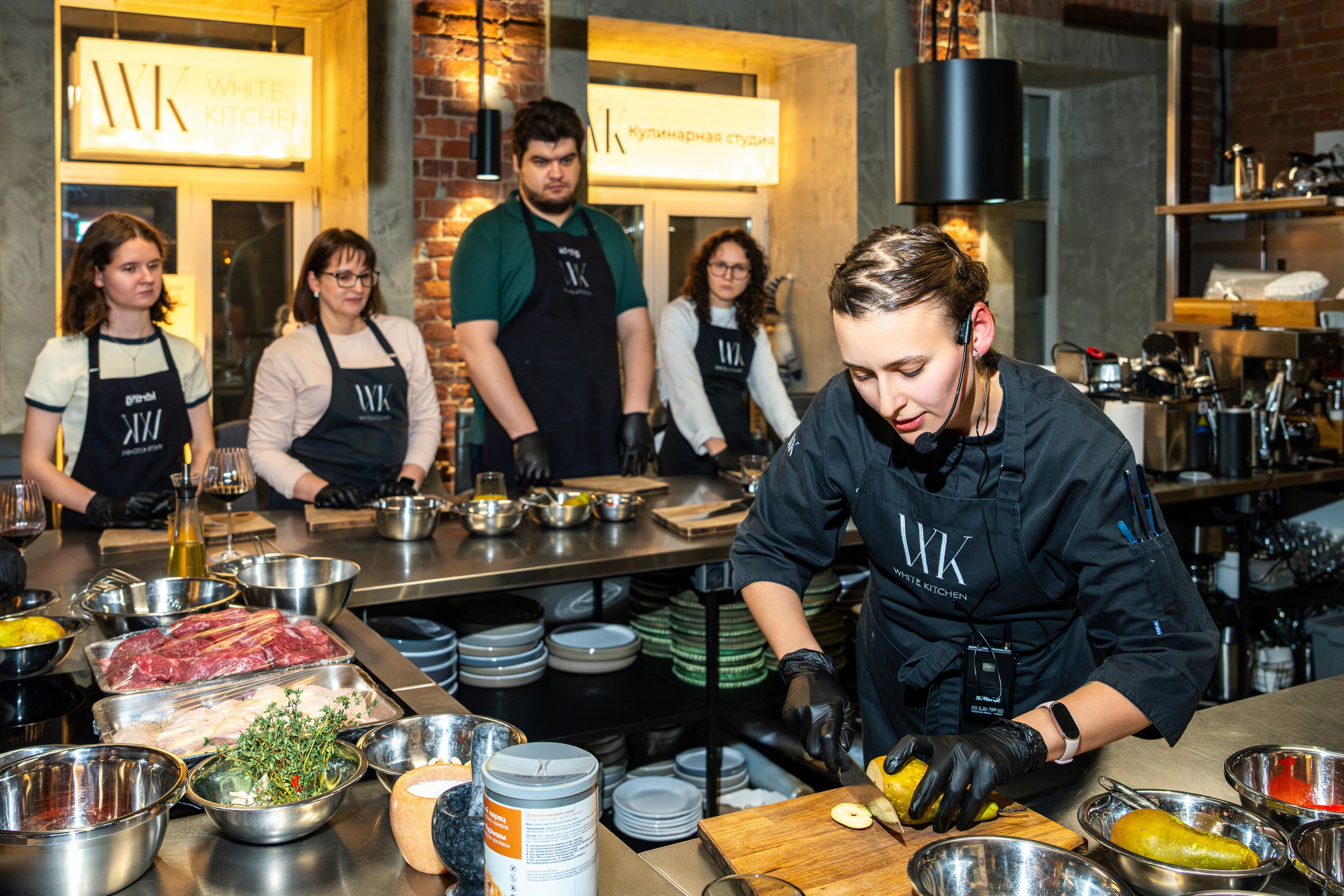 Корпоратив в кулинарной школе White Kitchen