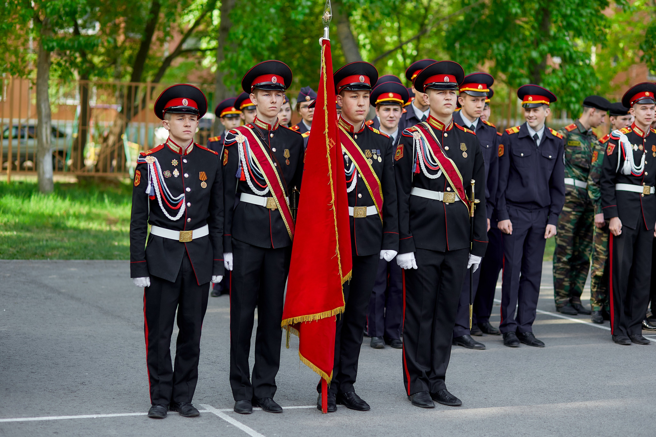 Кадеты последний звонок. Фотограф Вячеслав Фарунин