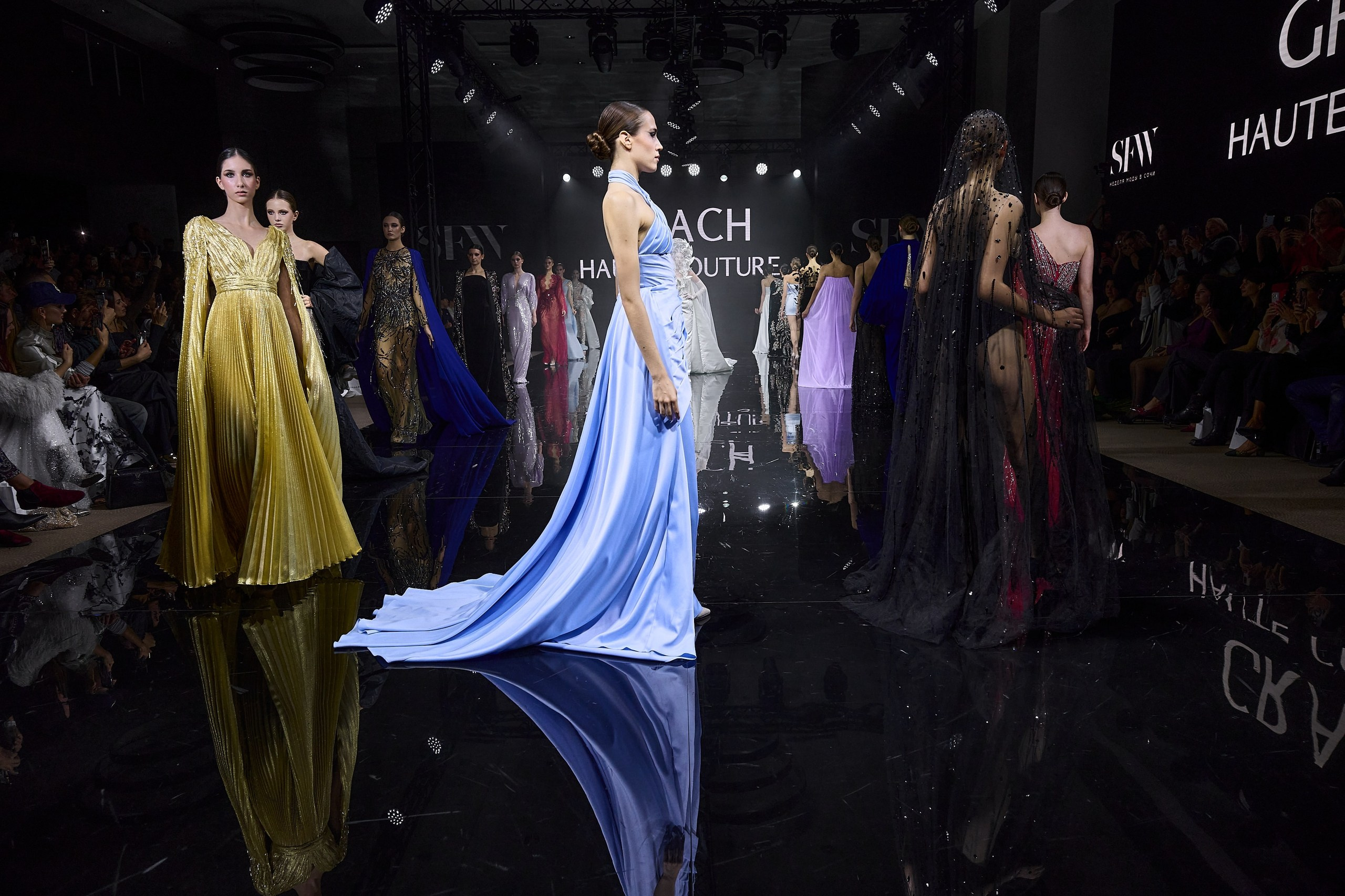 Grach Haute Couture на Sochi Fashion Week 2025, 5 ноября 2025. Дима Бабушкин. Фотограф. Подиум. Репортаж. Творчество. Дорого