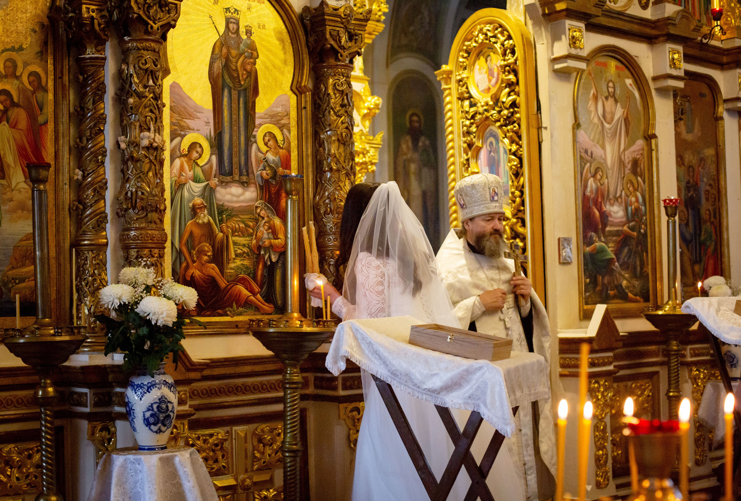 Венчание Дмитрий и Елена Воскресенский храм. Семейный и детский фотограф Анна Петракова