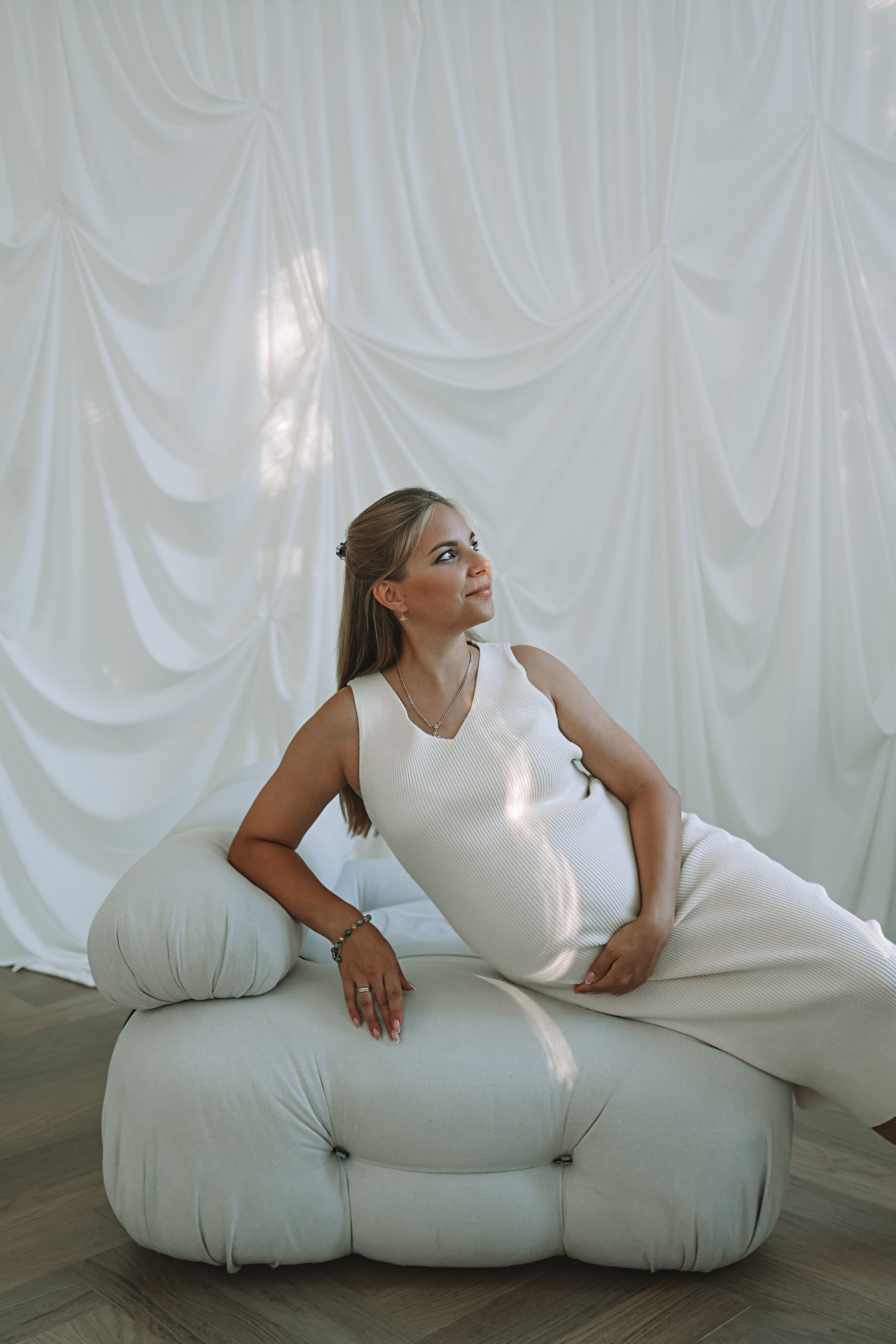 Квартира (беременность). Семейный фотограф Тюмень, фотограф на роды Салмина Мария